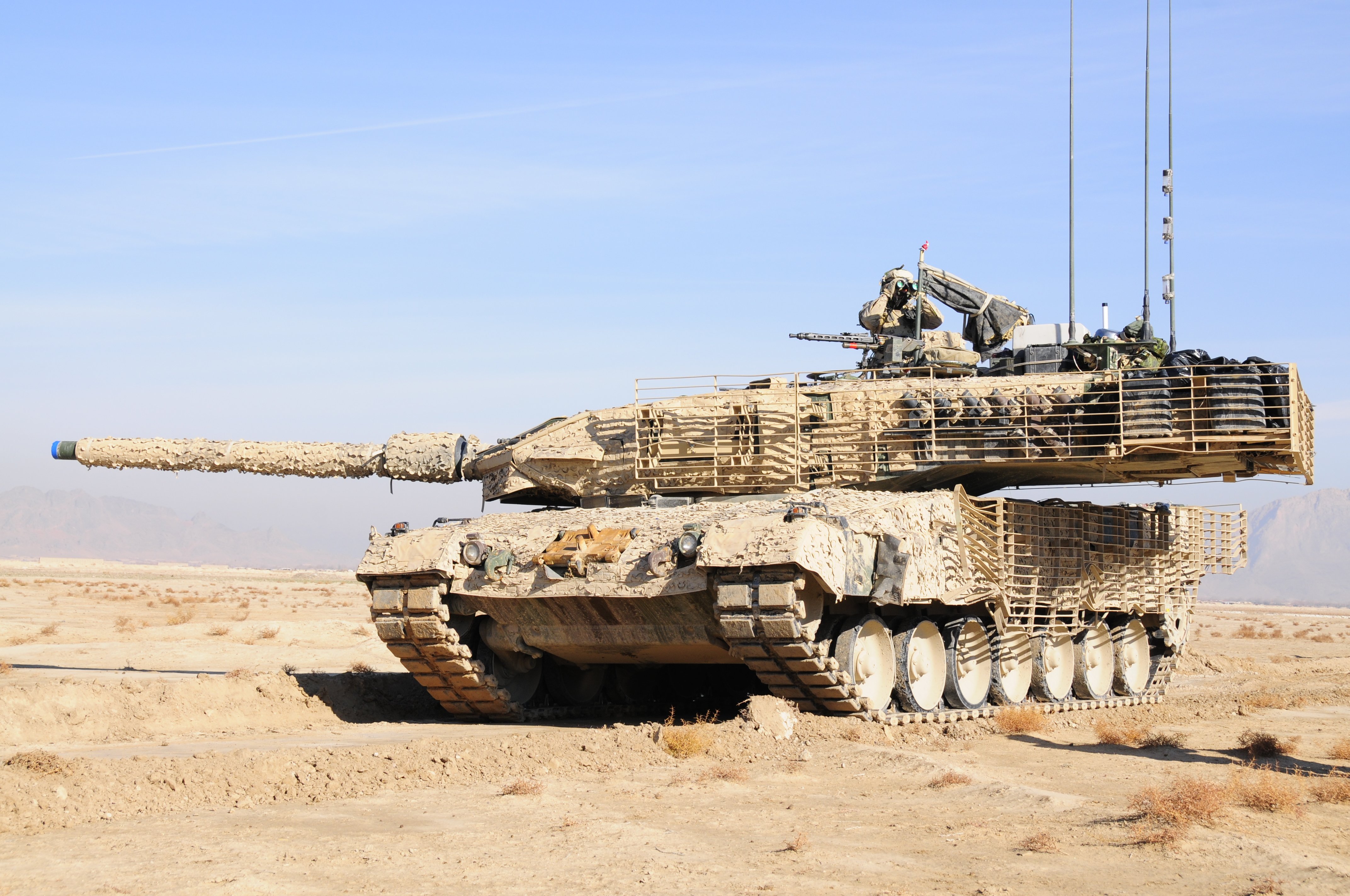 Military Leopard 2 4288x2848