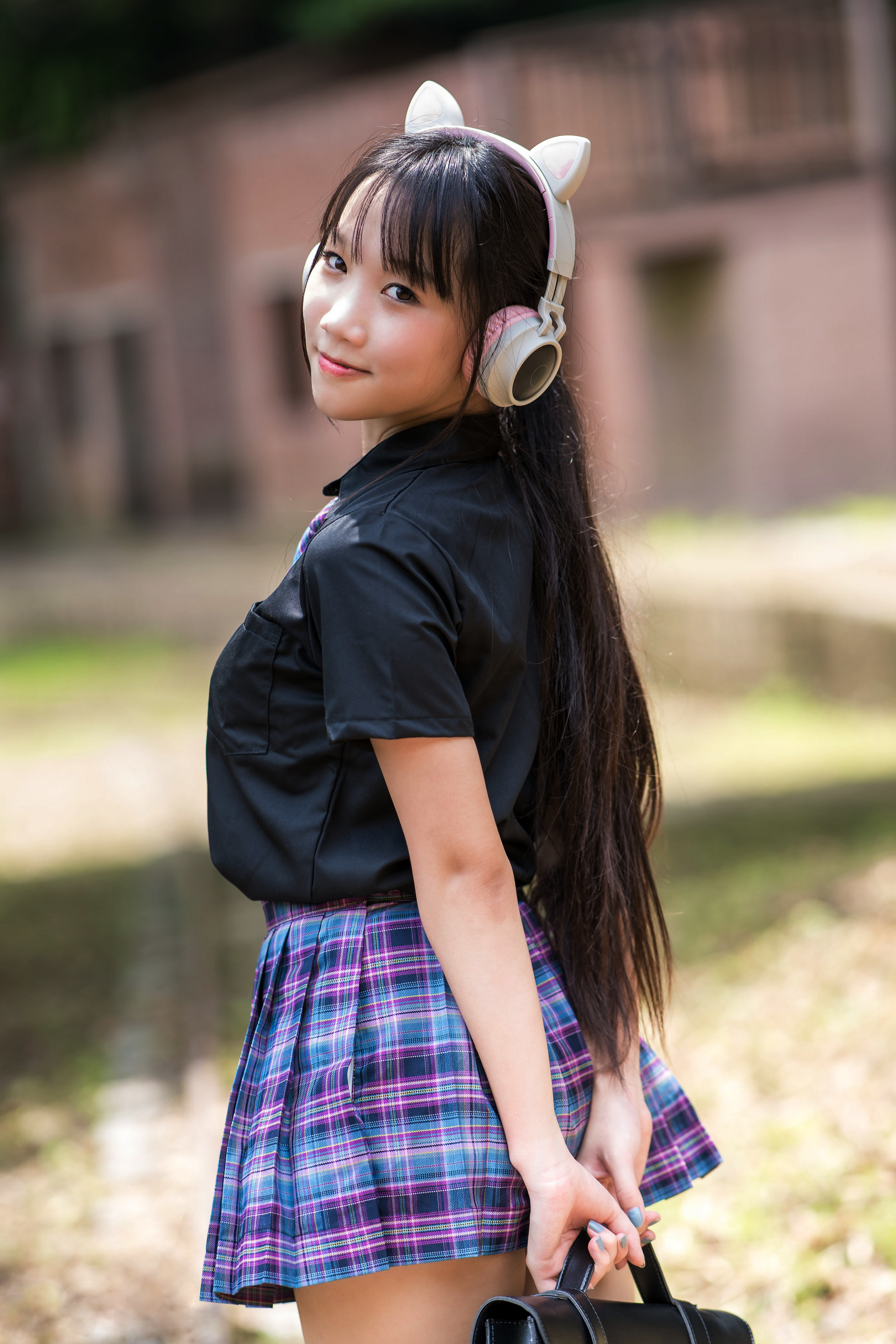 Asian Model Women Women Outdoors Long Hair Dark Hair Depth Of Field Black Shirt Skirt Bag Headphones 2560x3840