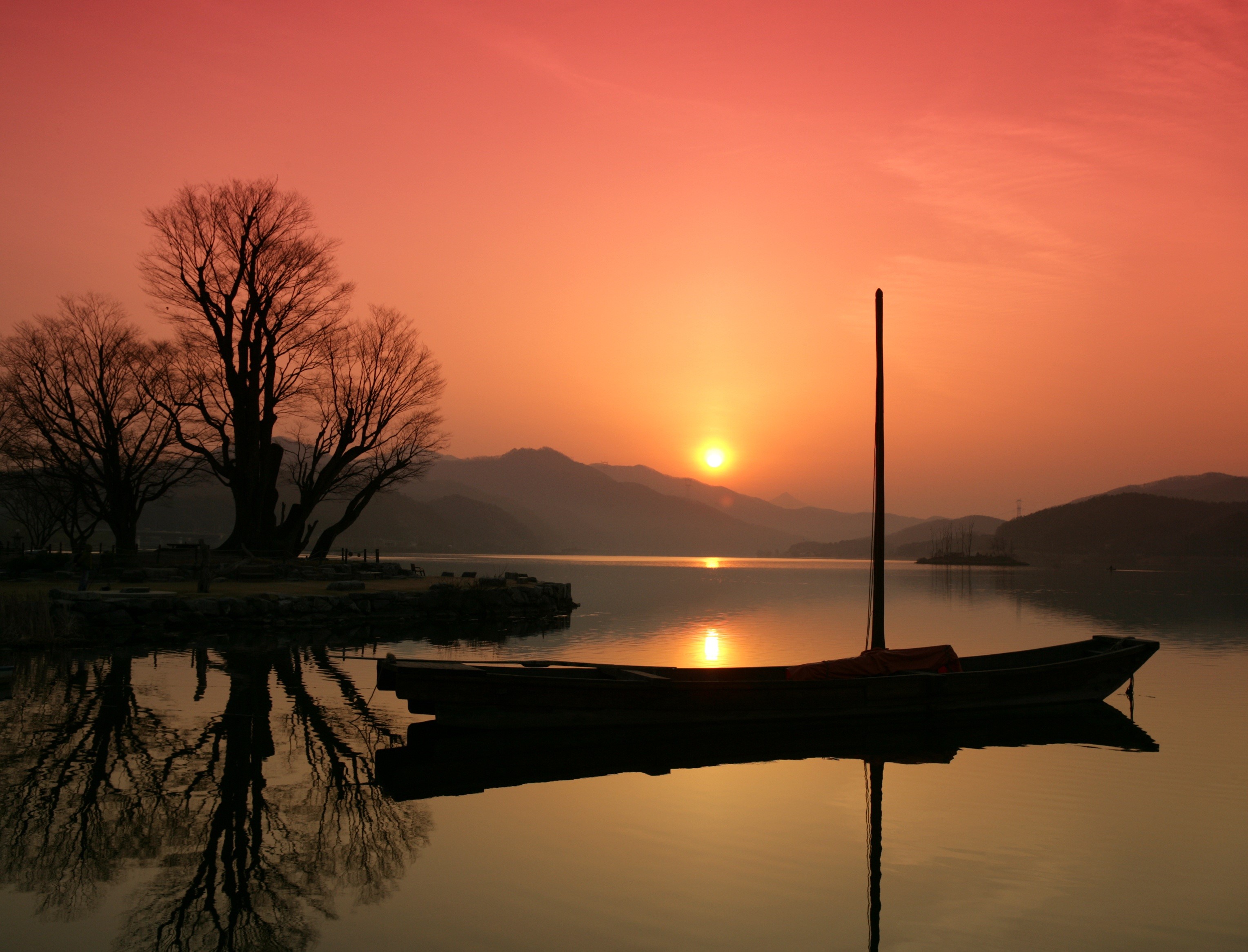Boat Silhouette Lake Tree South Korea 3057x2332