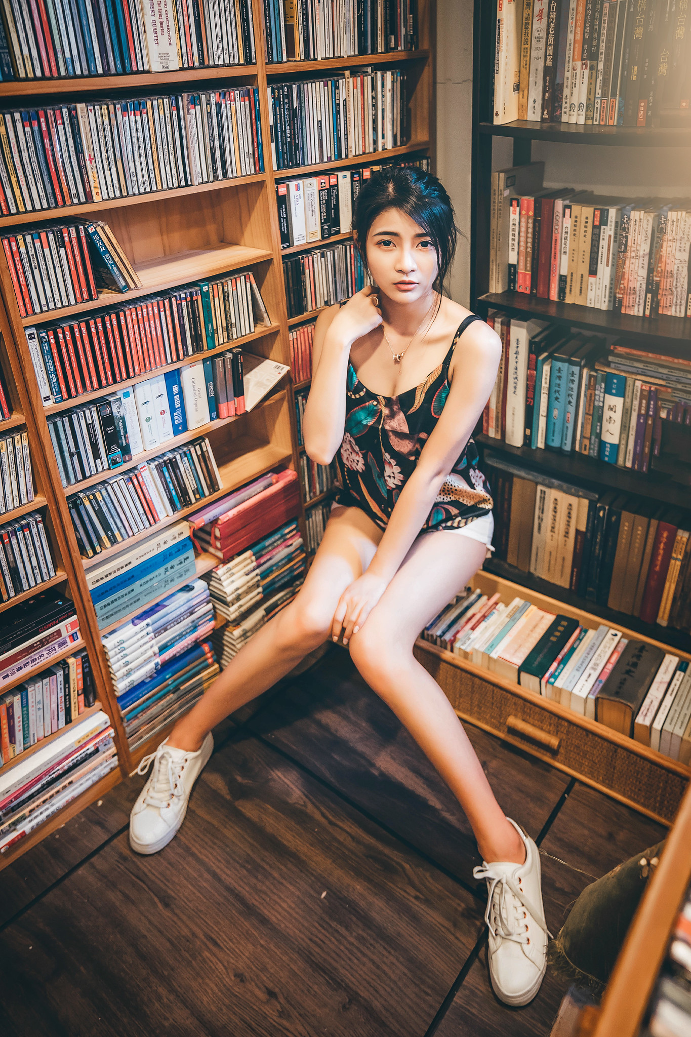 Asian Women Model Indoors Women Indoors Sitting Knees Together Looking At Viewer Books 1365x2048