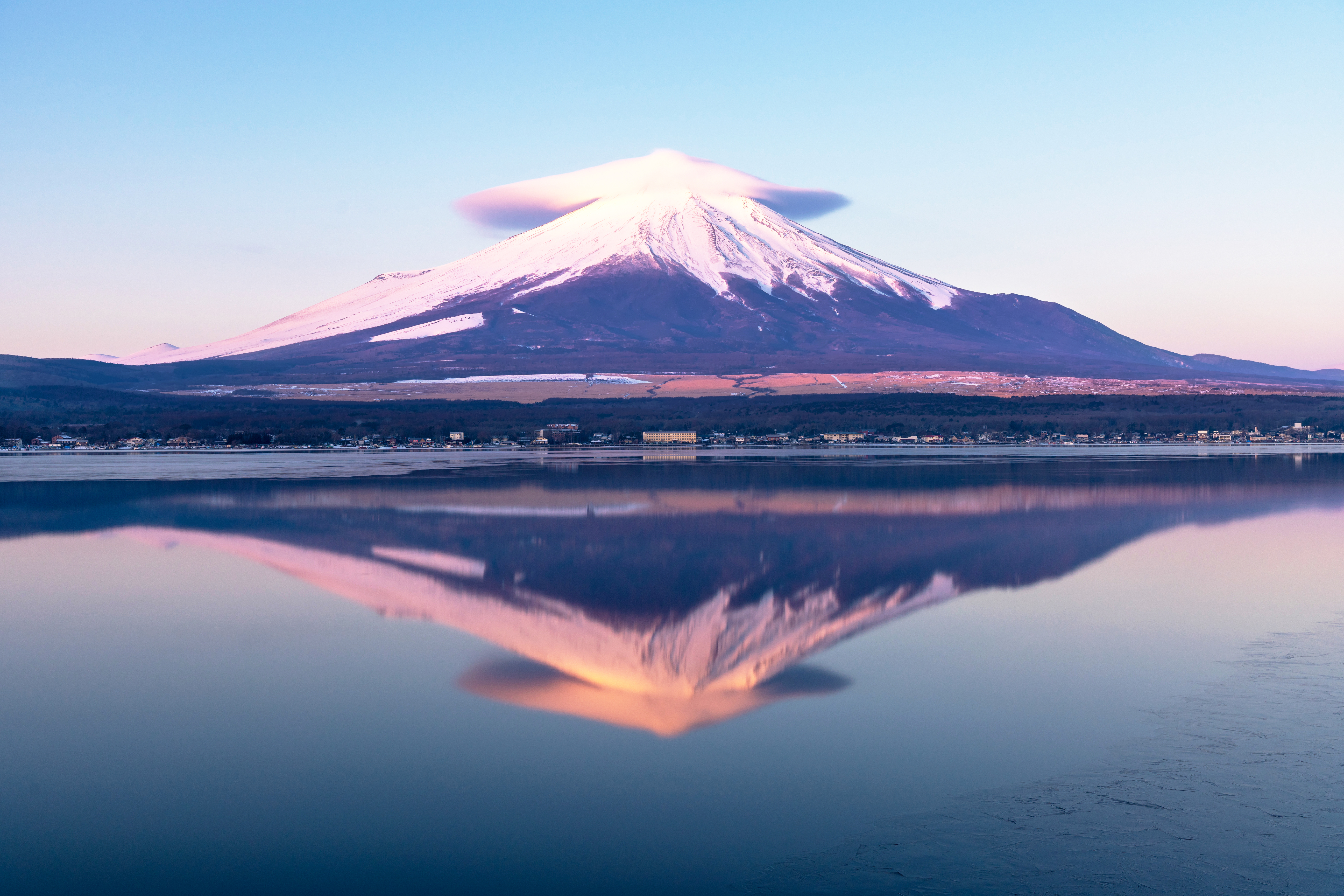 Mount Fuji Lake Clouds Japan 5566x3713