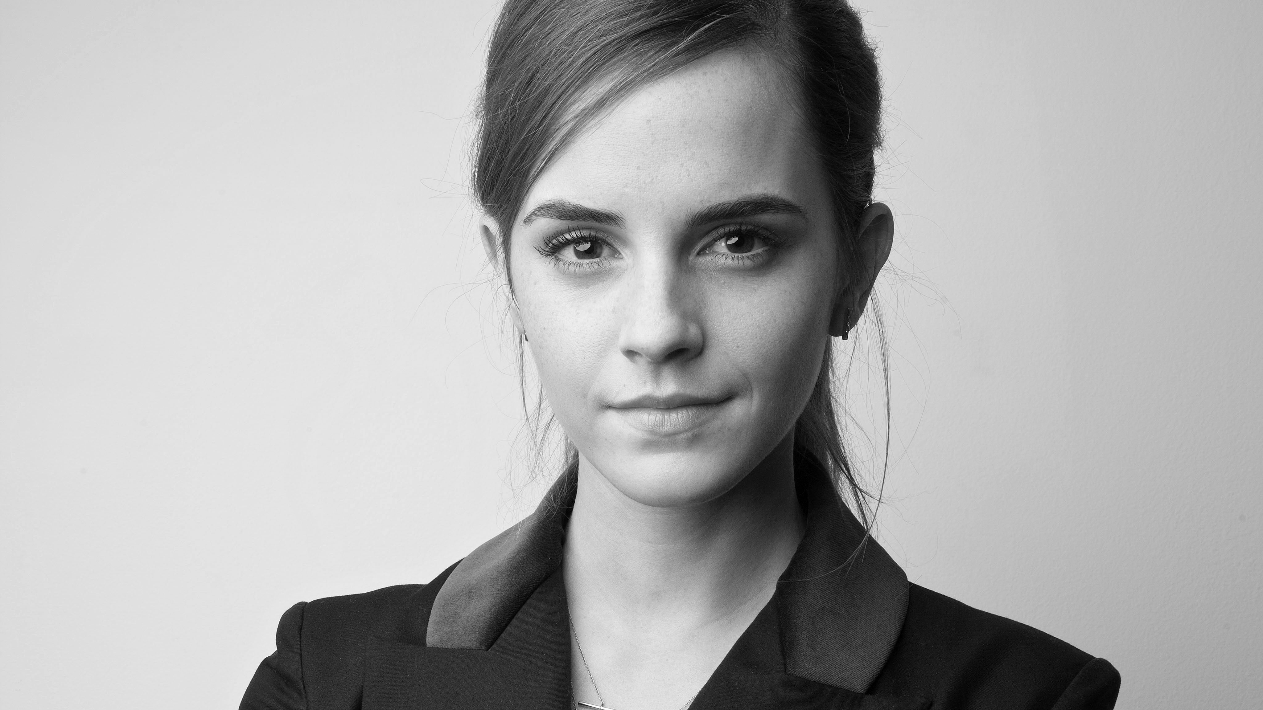 Actress Black Amp White Emma Watson English Face Girl 4096x2304