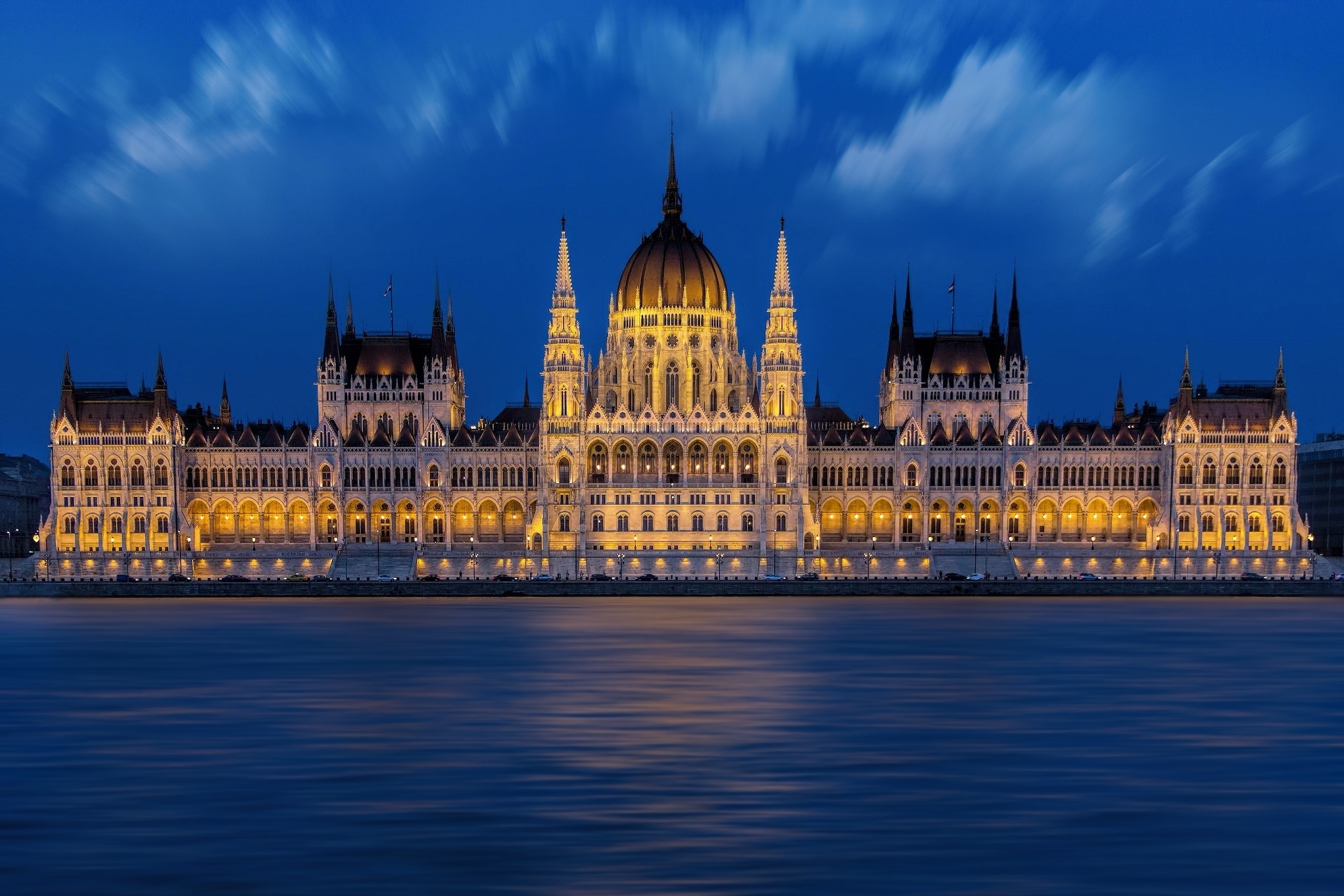 Hungarian Parliament Building Night 2000x1333