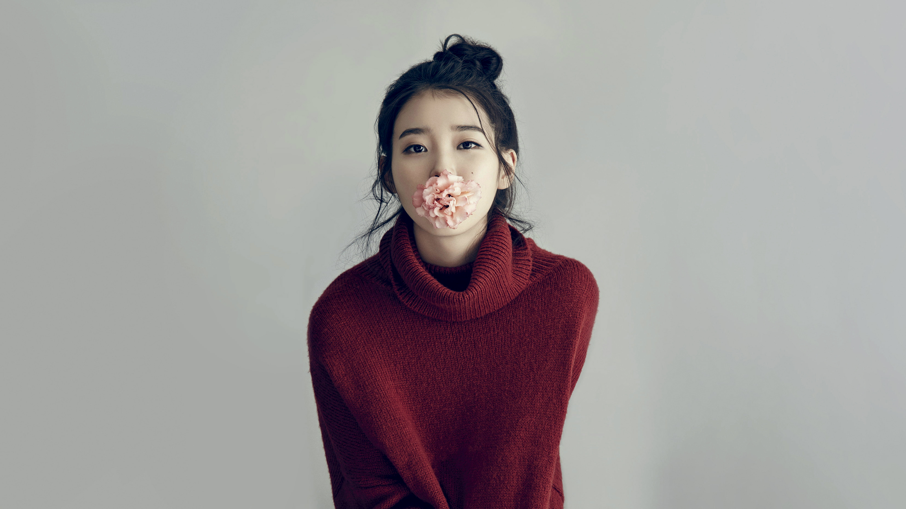 IU Lee Ji Eun Brunette Turtlenecks Studio Singer Korean Women K Pop 3840x2160