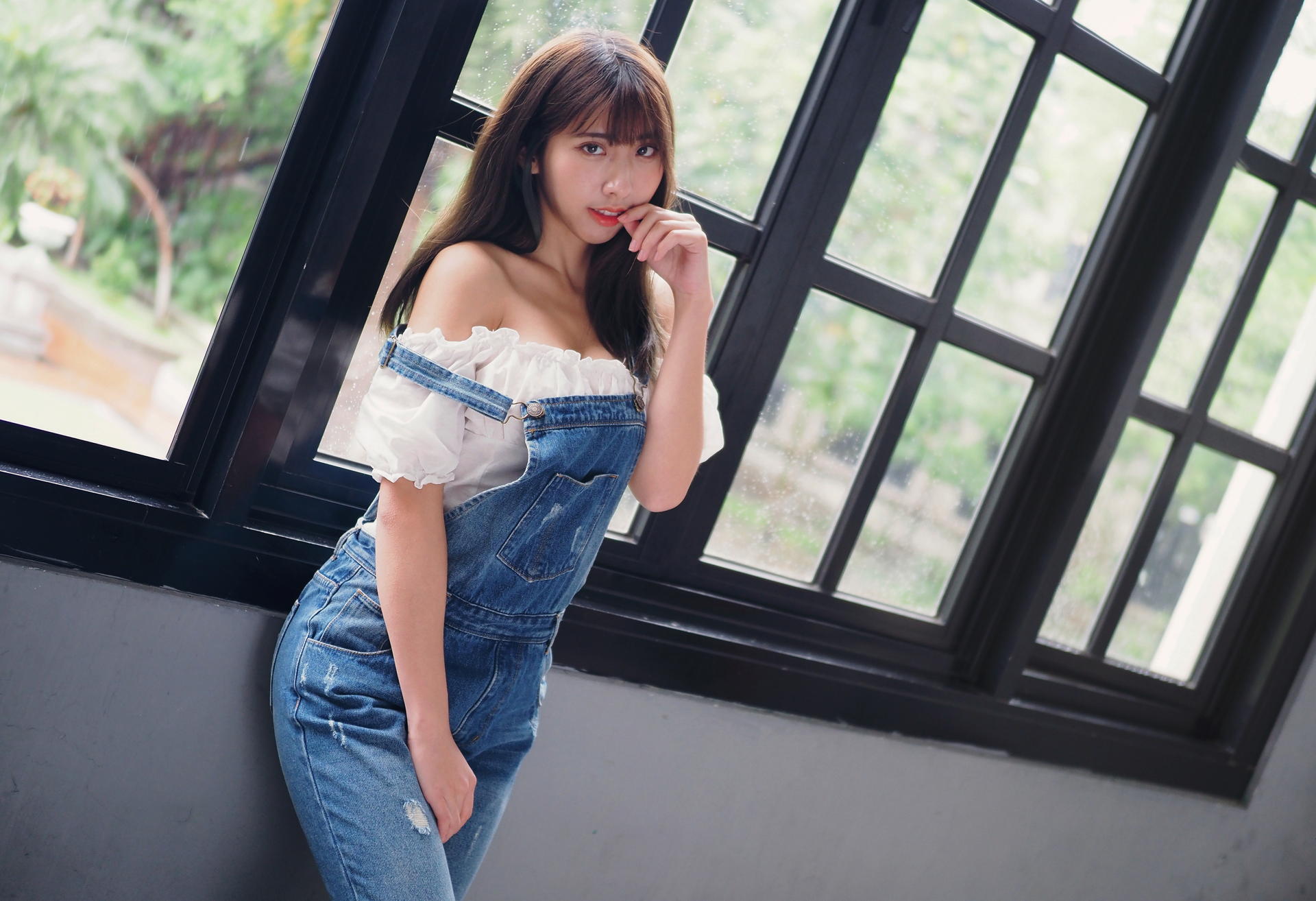 Asian Model Women Women Indoors Window Bare Shoulders Jeans Dresses Depth Of Field Long Hair Dark Ha 1920x1314