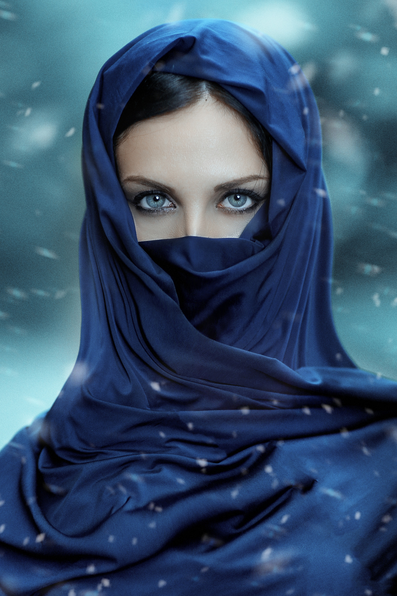 Alessandro Di Cicco Women Shawl Dark Hair Blue Eyes Makeup Portrait Snow 1365x2048