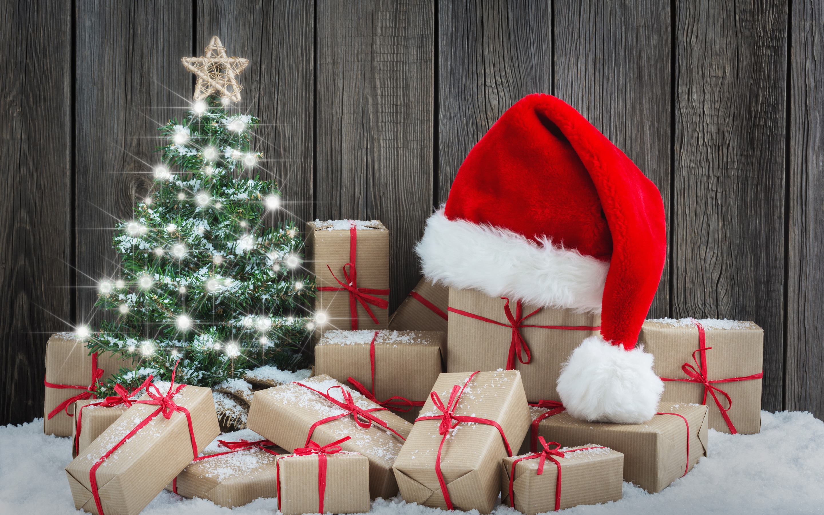 Christmas Tree Gift Santa Hat 2880x1800