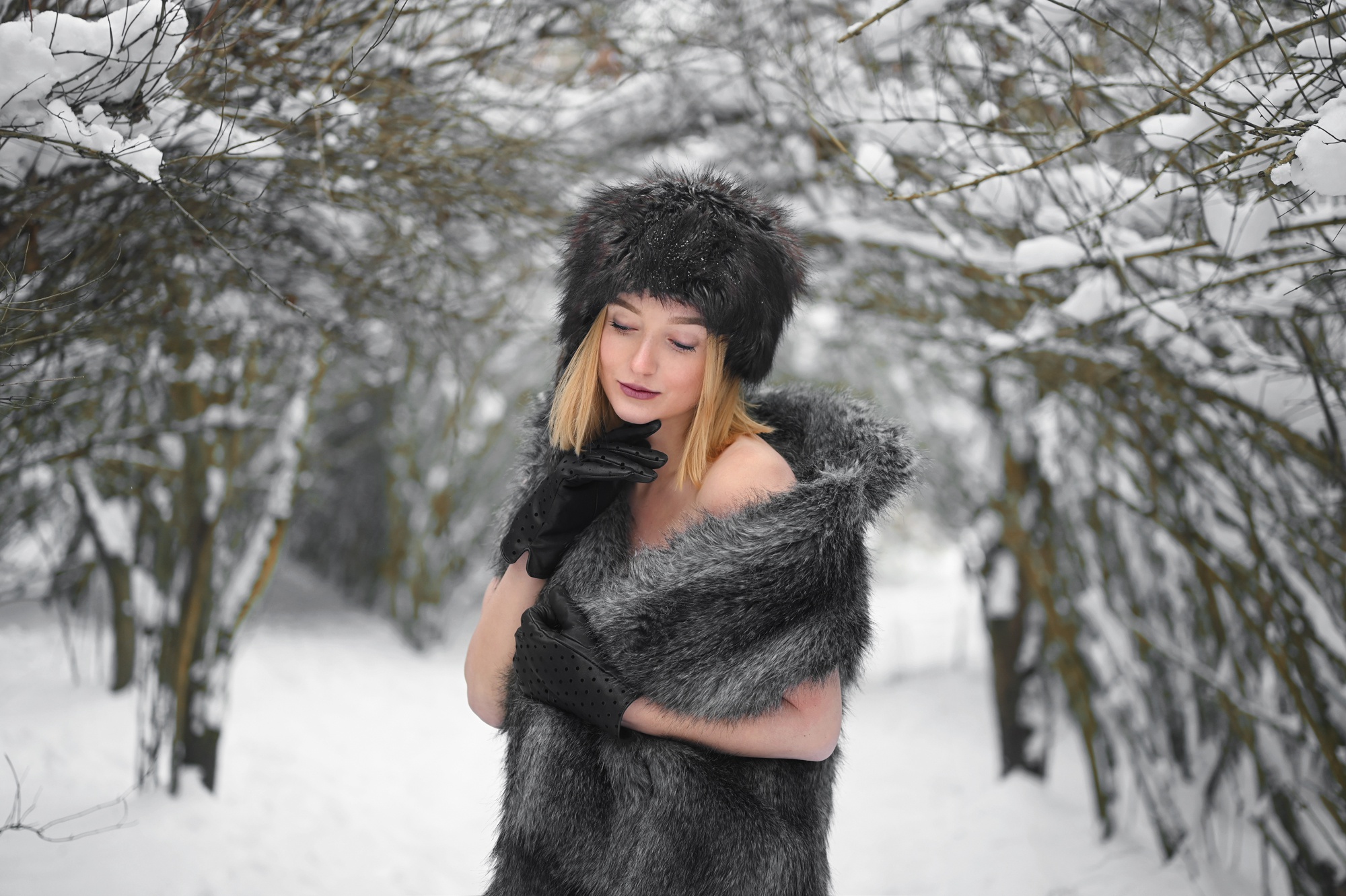 Winter Hat Fur 2000x1331