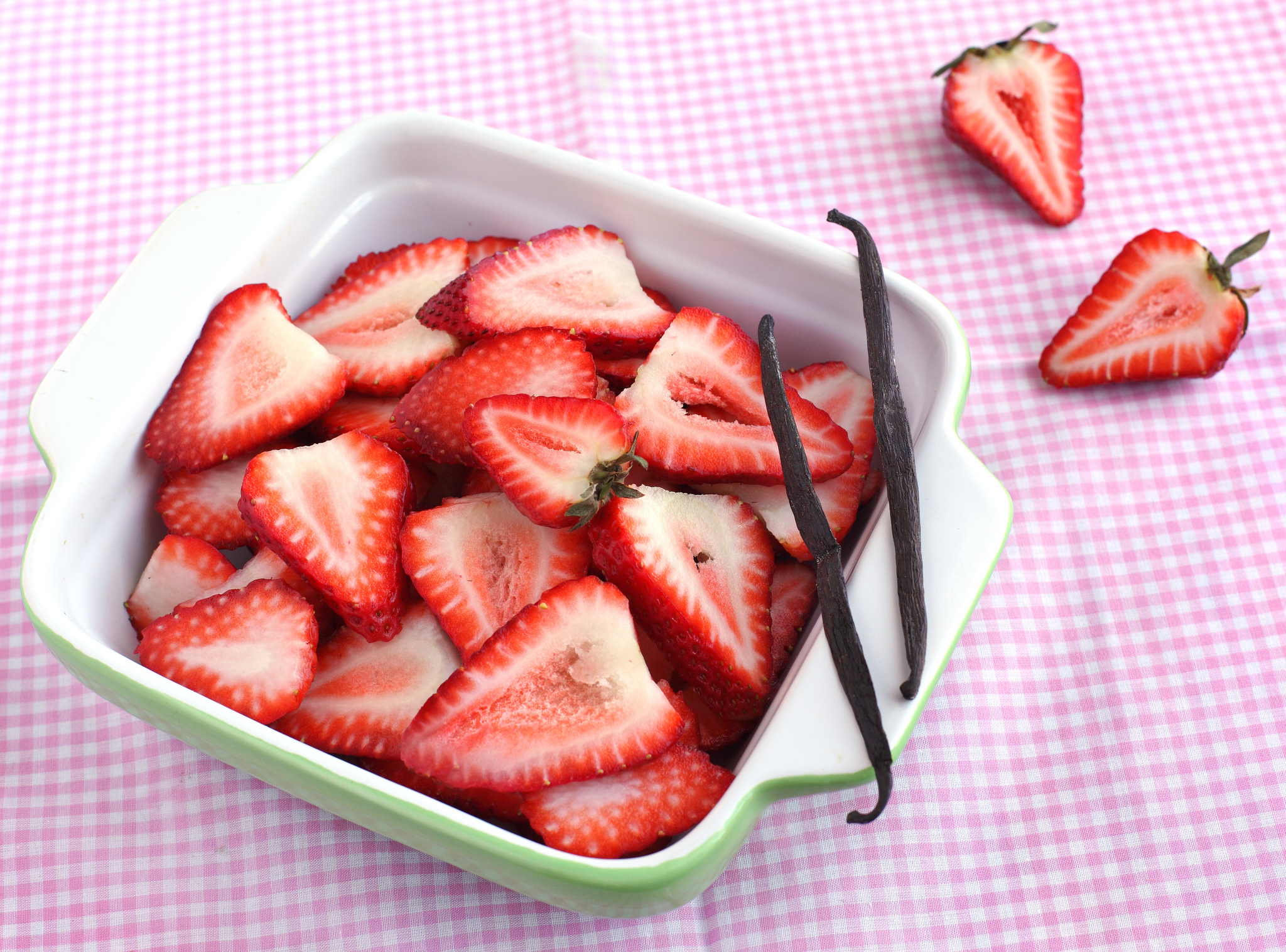 Food Strawberry 2048x1516