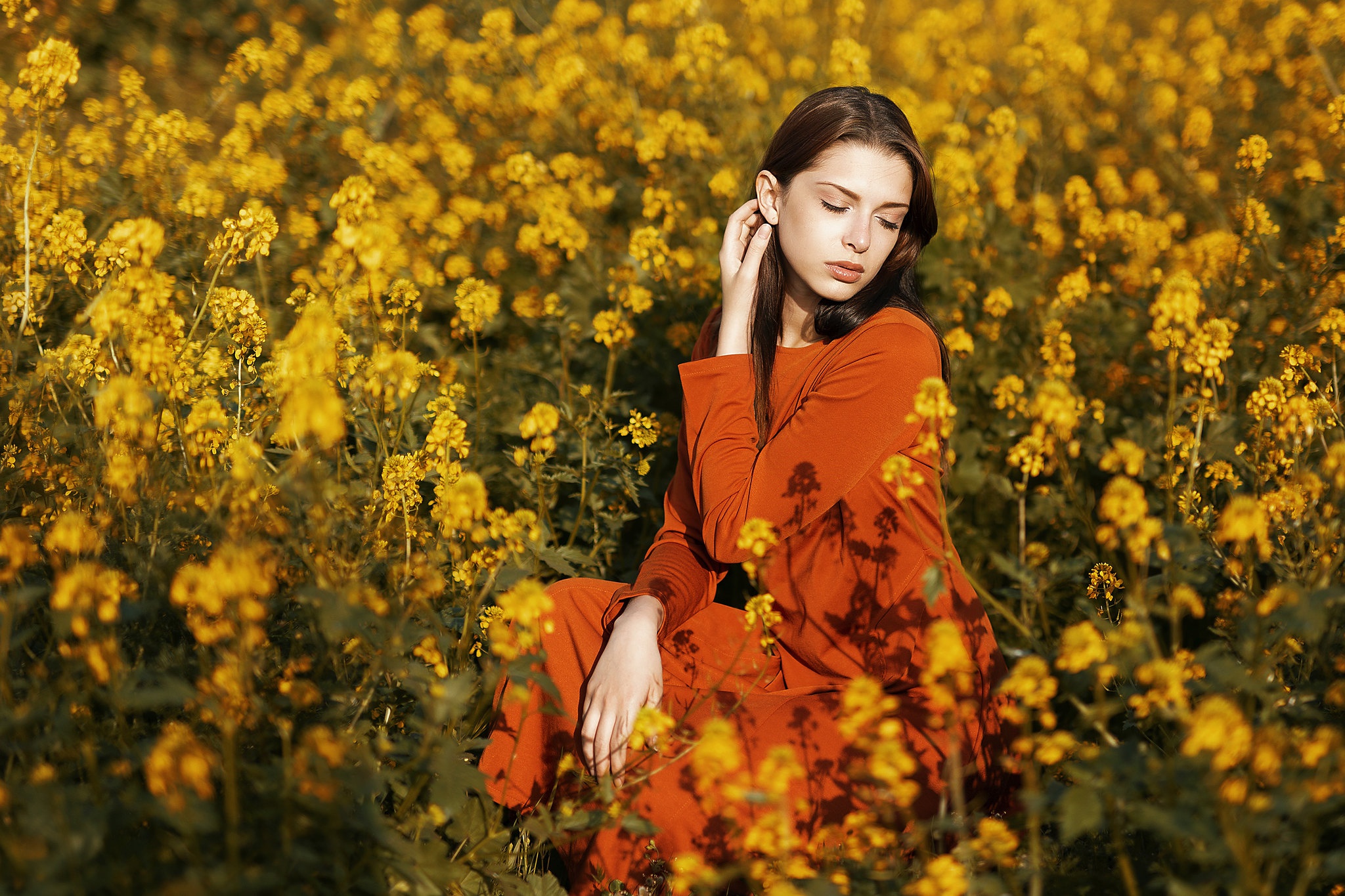 Woman Model Girl Brunette Yellow Flower 2048x1365