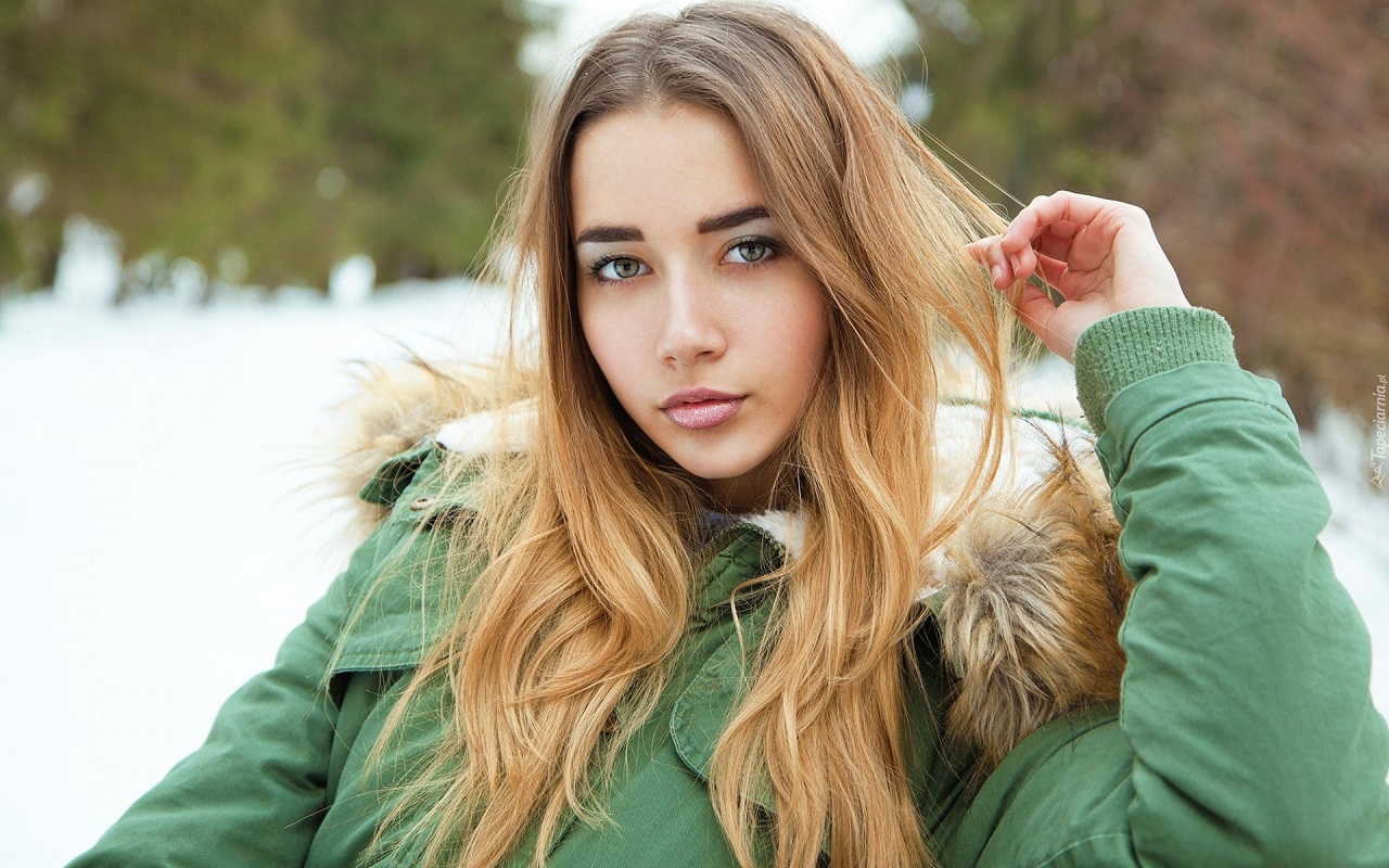 Women Blonde Long Hair Model Green Coat Coats Winter Makeup 1280x800