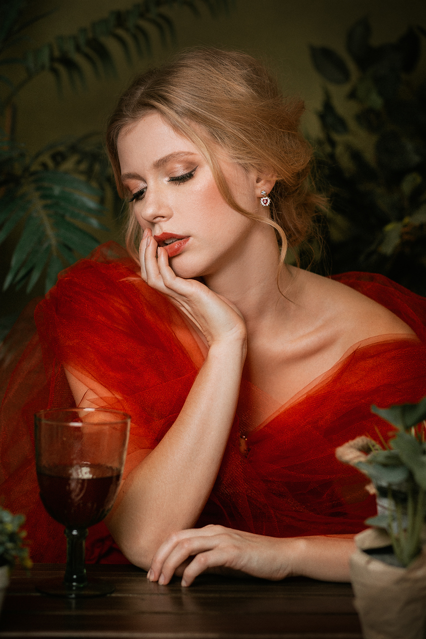 Nastasya Parshina Women Blonde Dress Makeup Red Clothing Glass Wine Plants Elizaveta Podosetnikova 853x1280