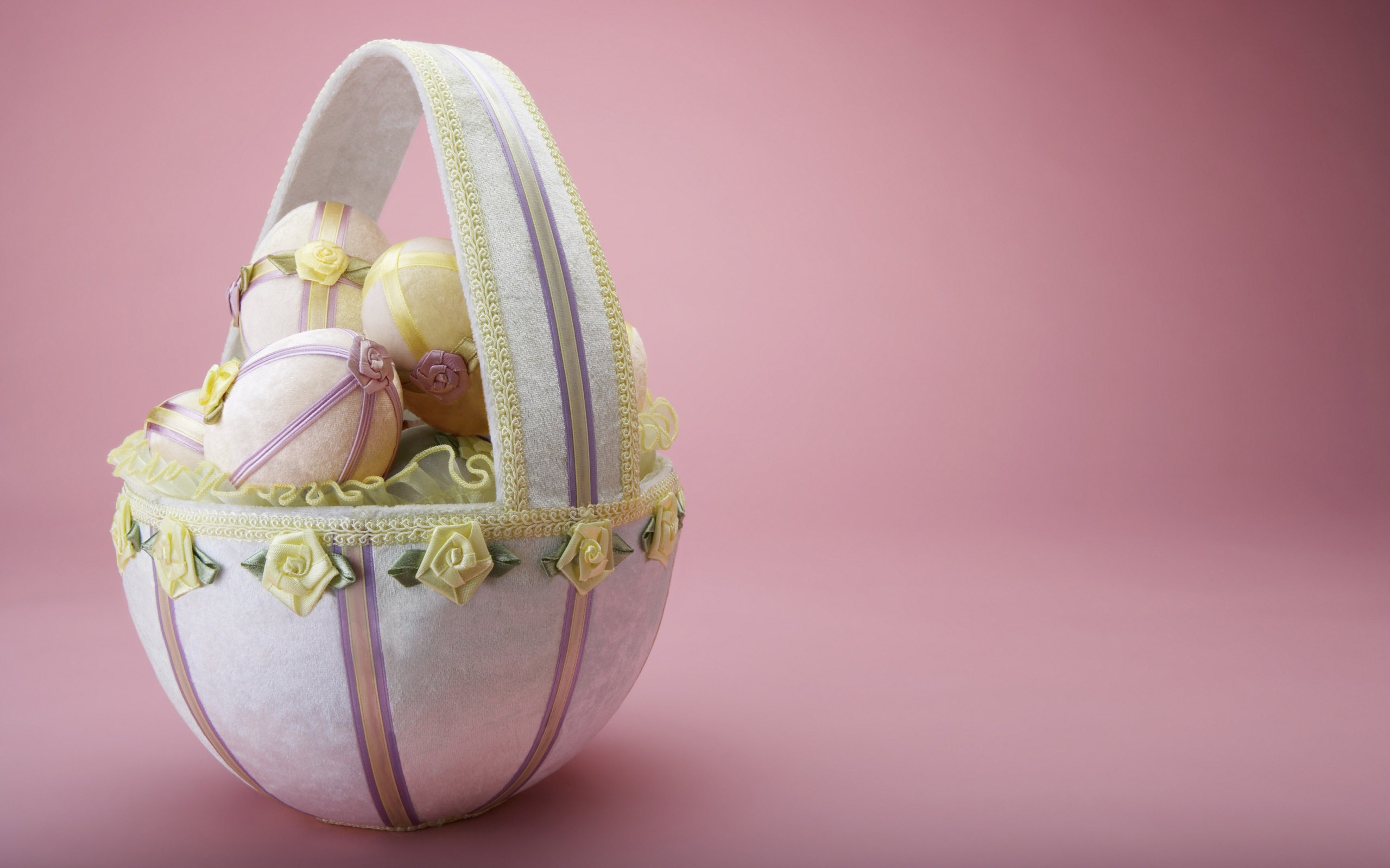 Basket Easter Egg Pastel 2560x1600
