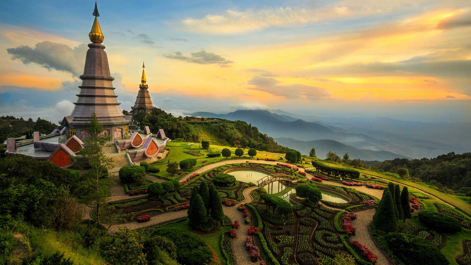 Thailand Garden Chiang Mai Pagoda Architecture Buddhism 1600x900