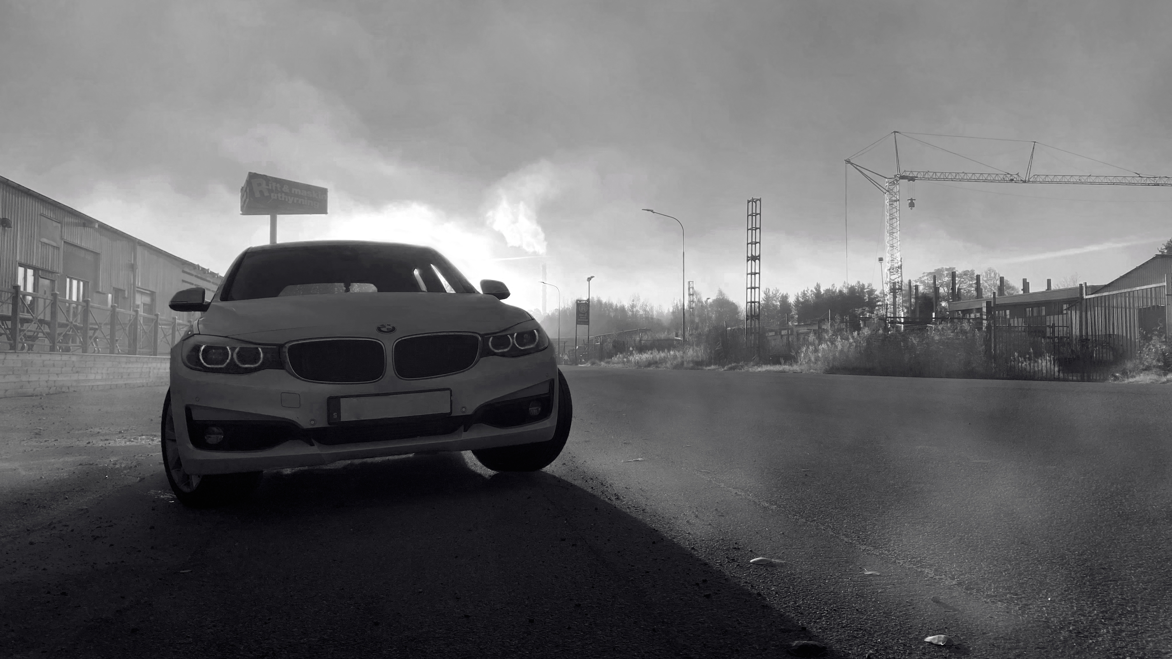 BMW Dystopian Dystopic Dark Fseries F34 330d Mist Industrial 4013x2258