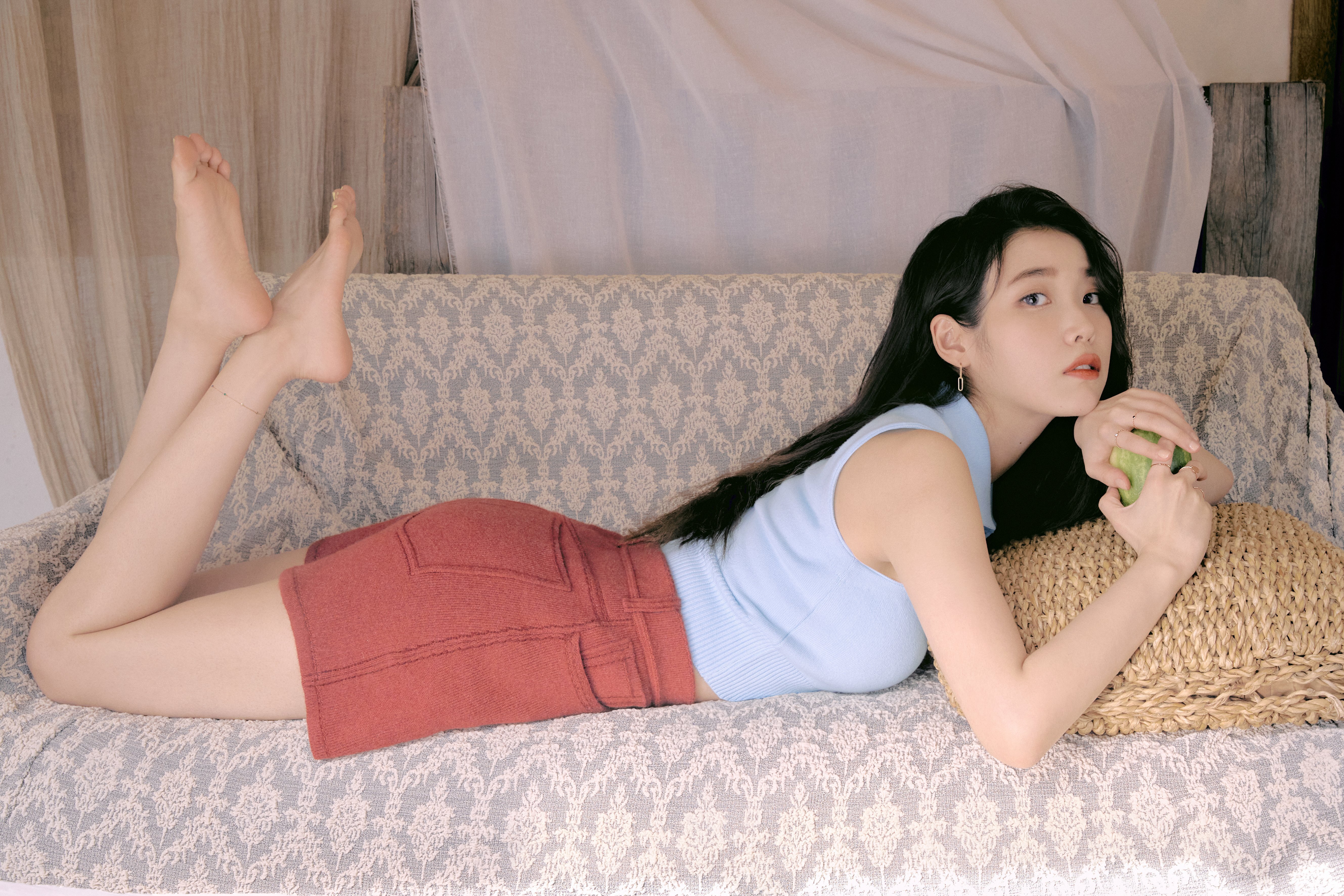 IU Lee Ji Eun Korean Women Barefoot Asian 5315x3544