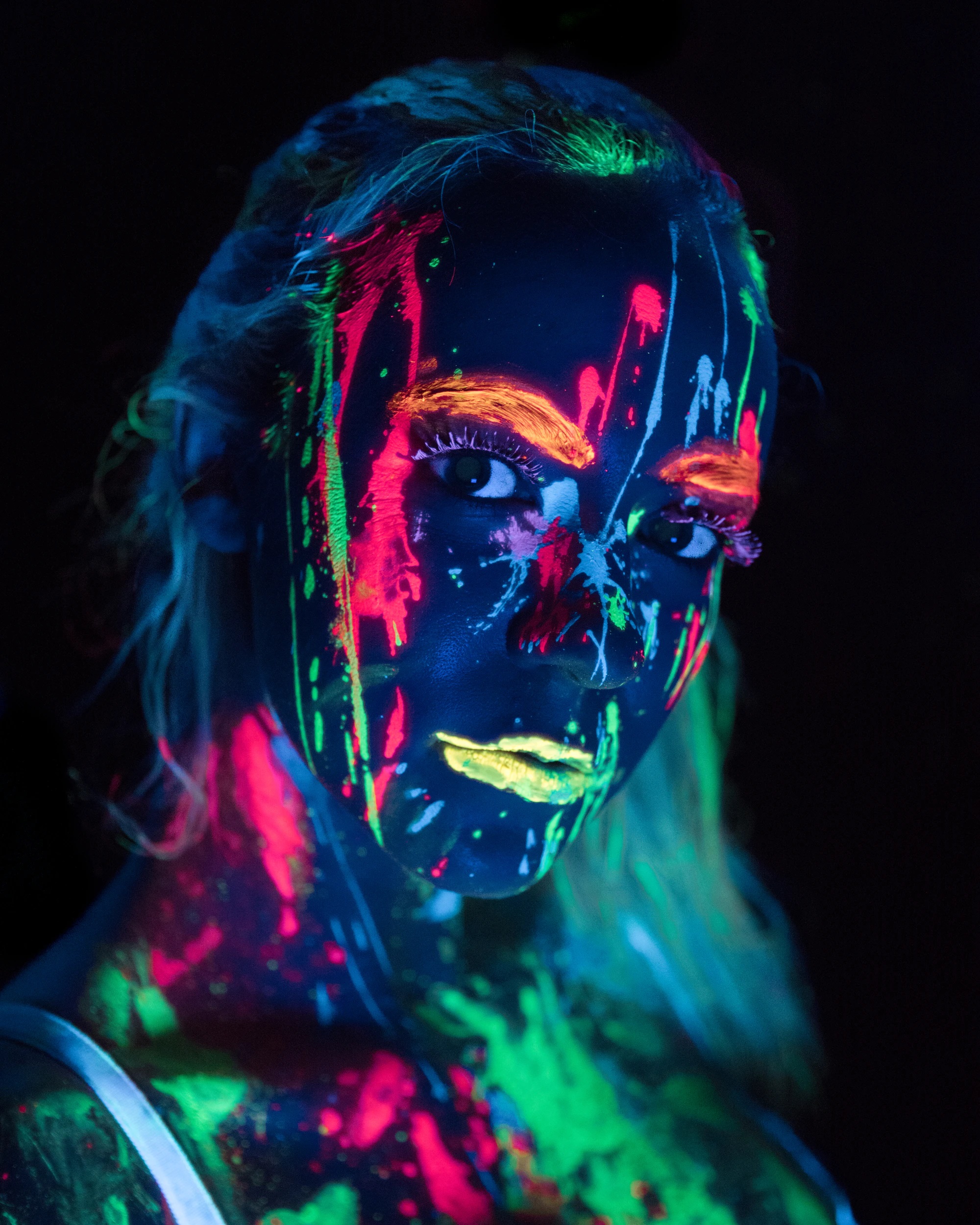Neon Lights Body Paint Women Vertical Portrait Looking At Viewer 2000x2500