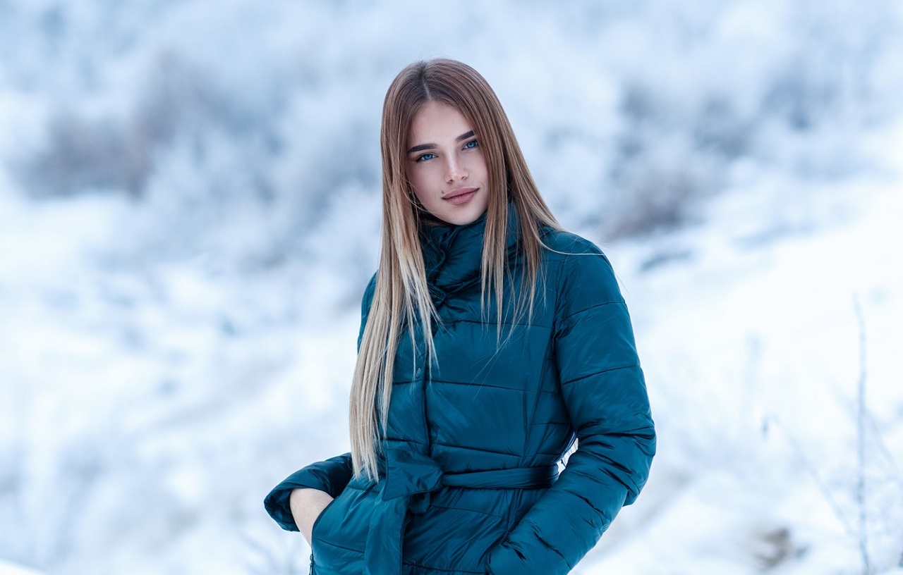 Model Long Hair Luba Ivanova Blue Coat Ombre Hair Straight Hair Hands In Pockets 1280x816