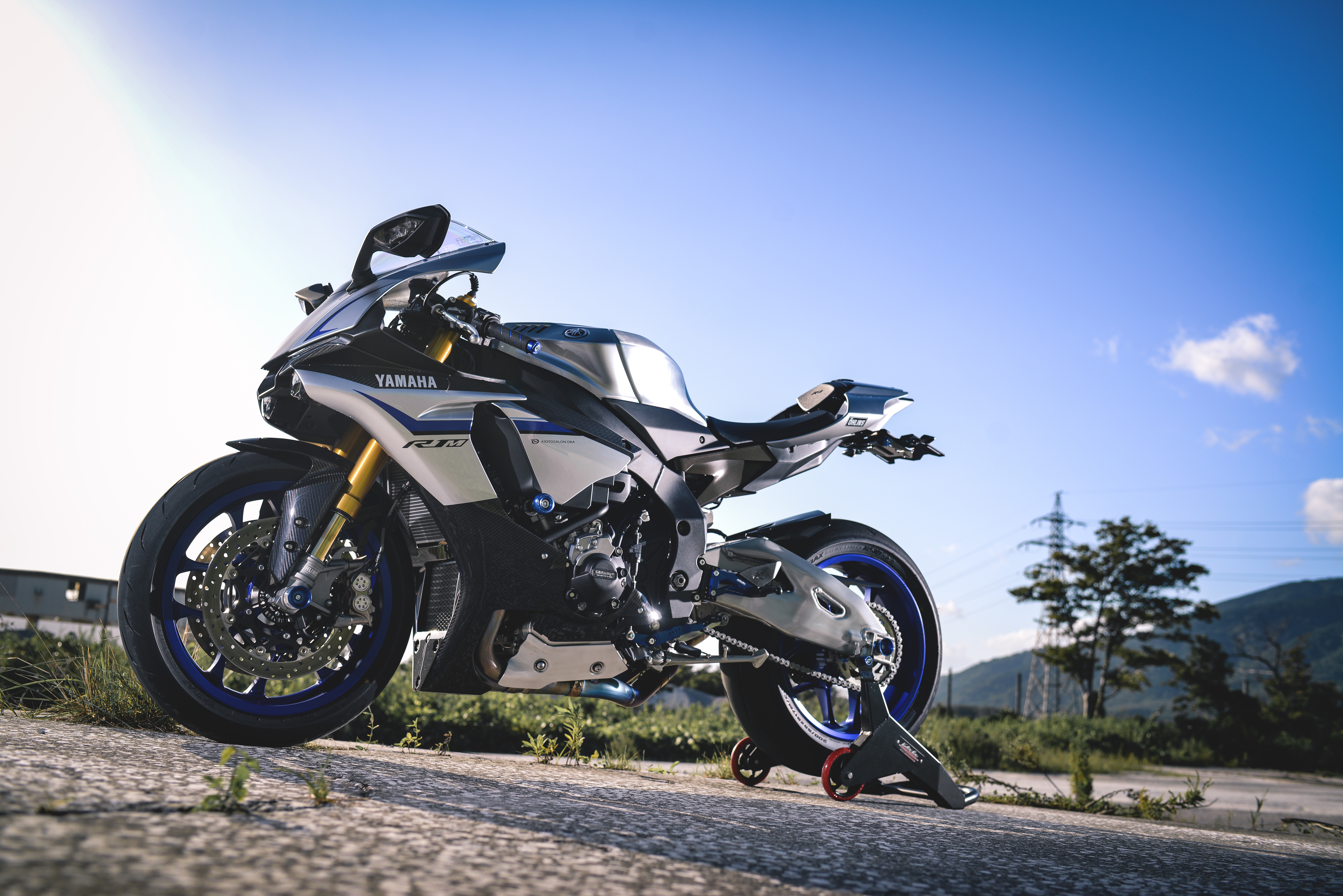 Vehicles Yamaha YZF R1 7360x4912