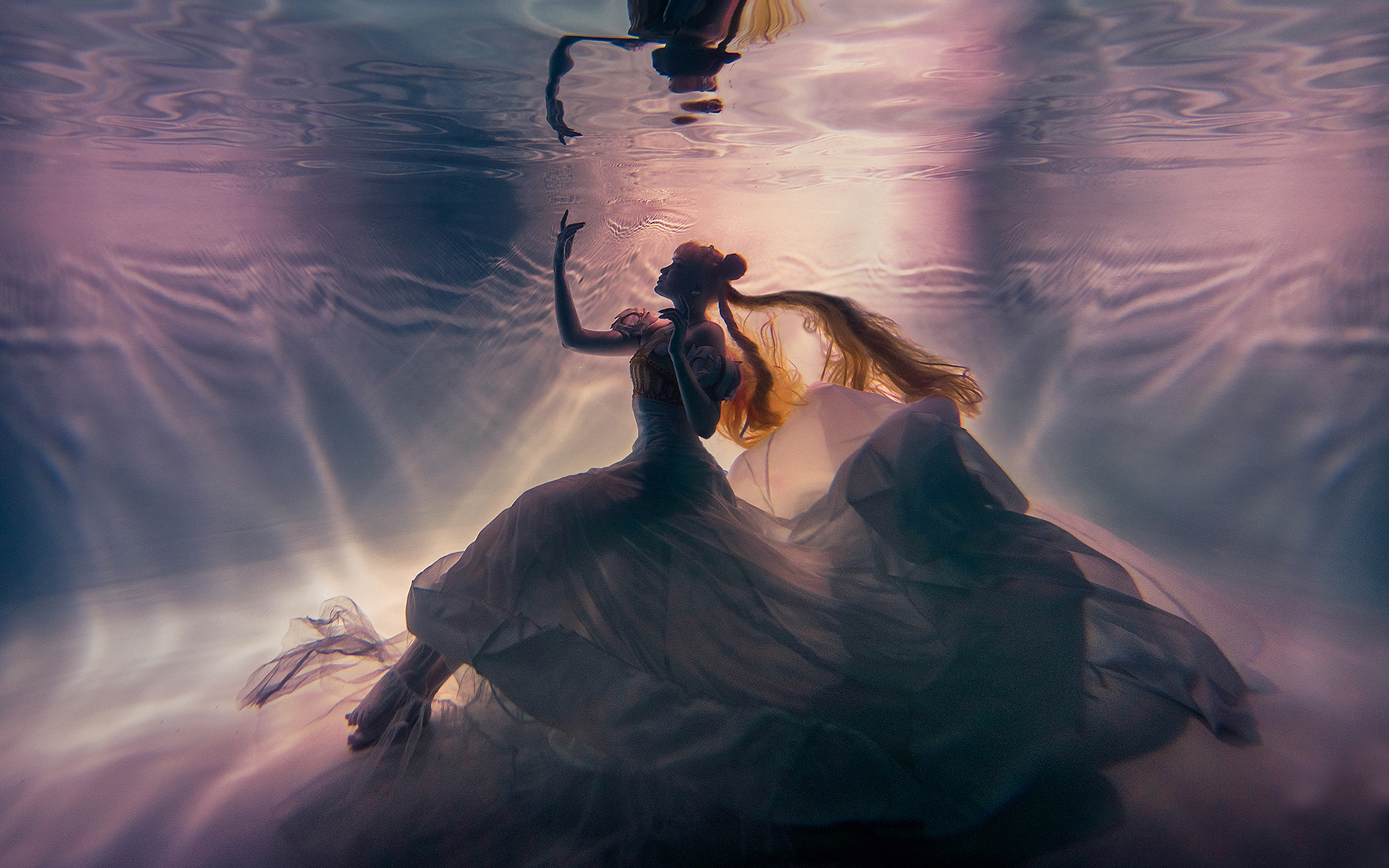 Underwater Pool Dress Long Hair 1920x1200