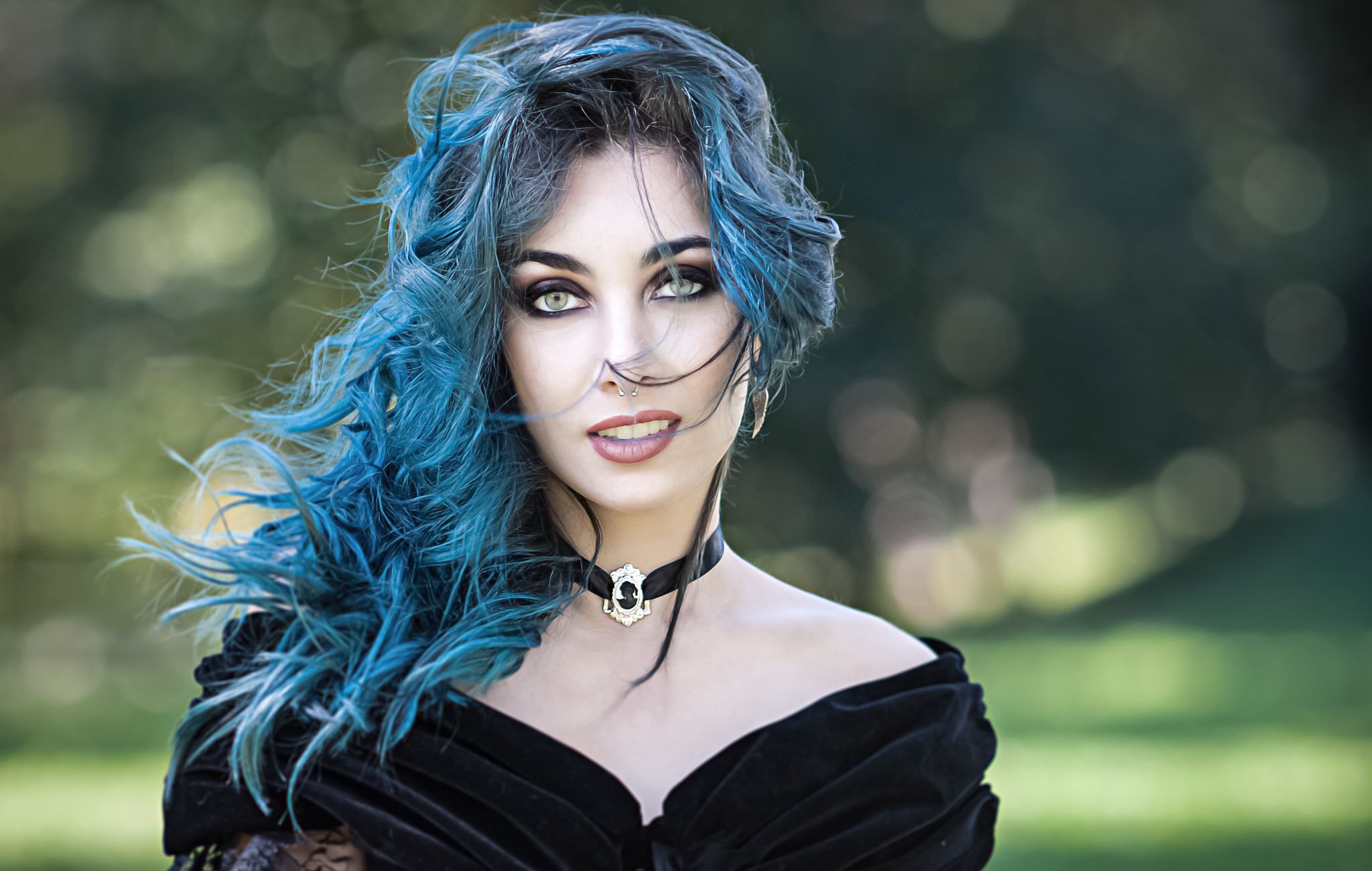 Girl Portrait Blue Hair Makeup Face 2048x1300