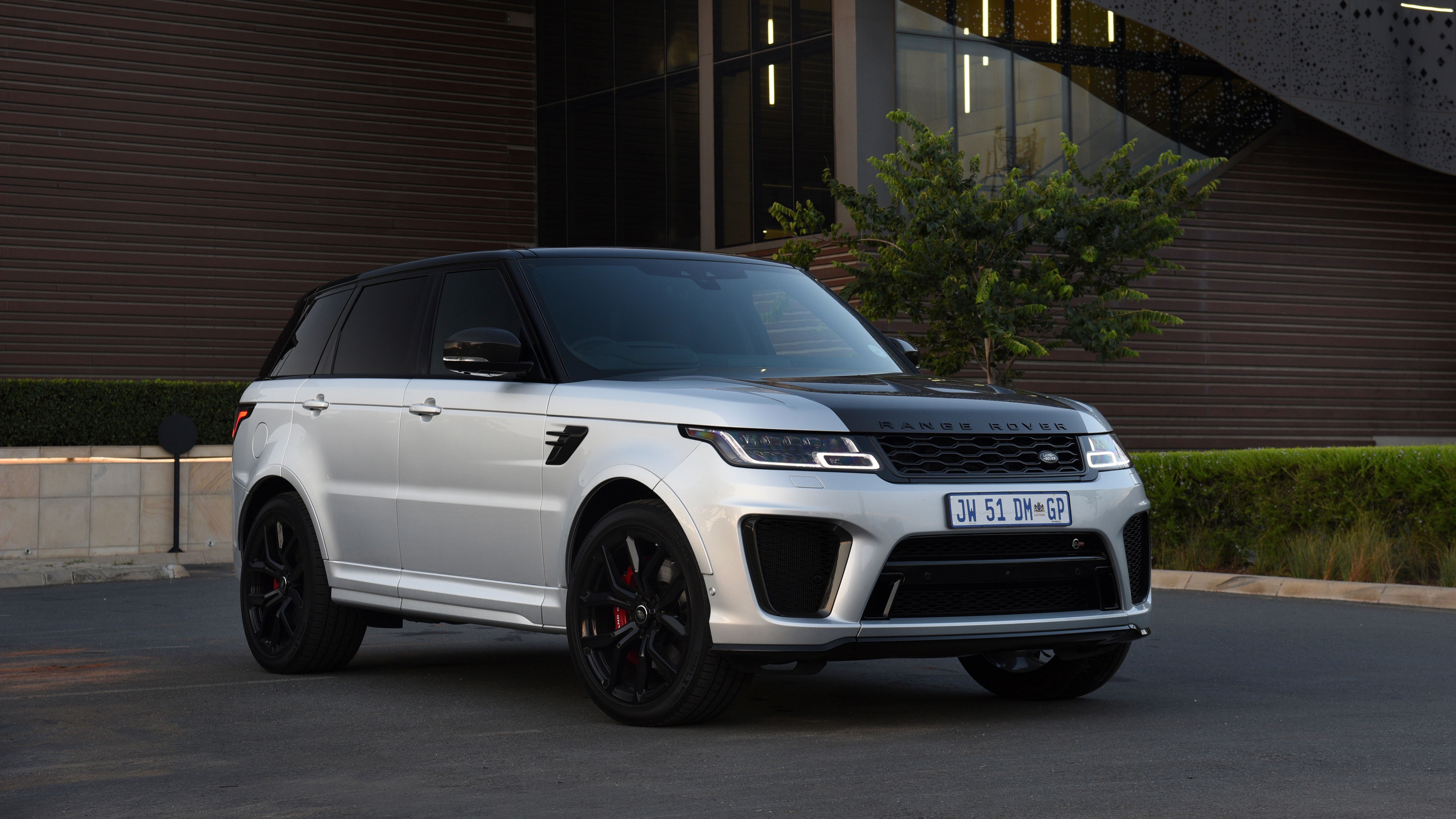 Land Rover Suv Silver Car Luxury Car 5120x2880