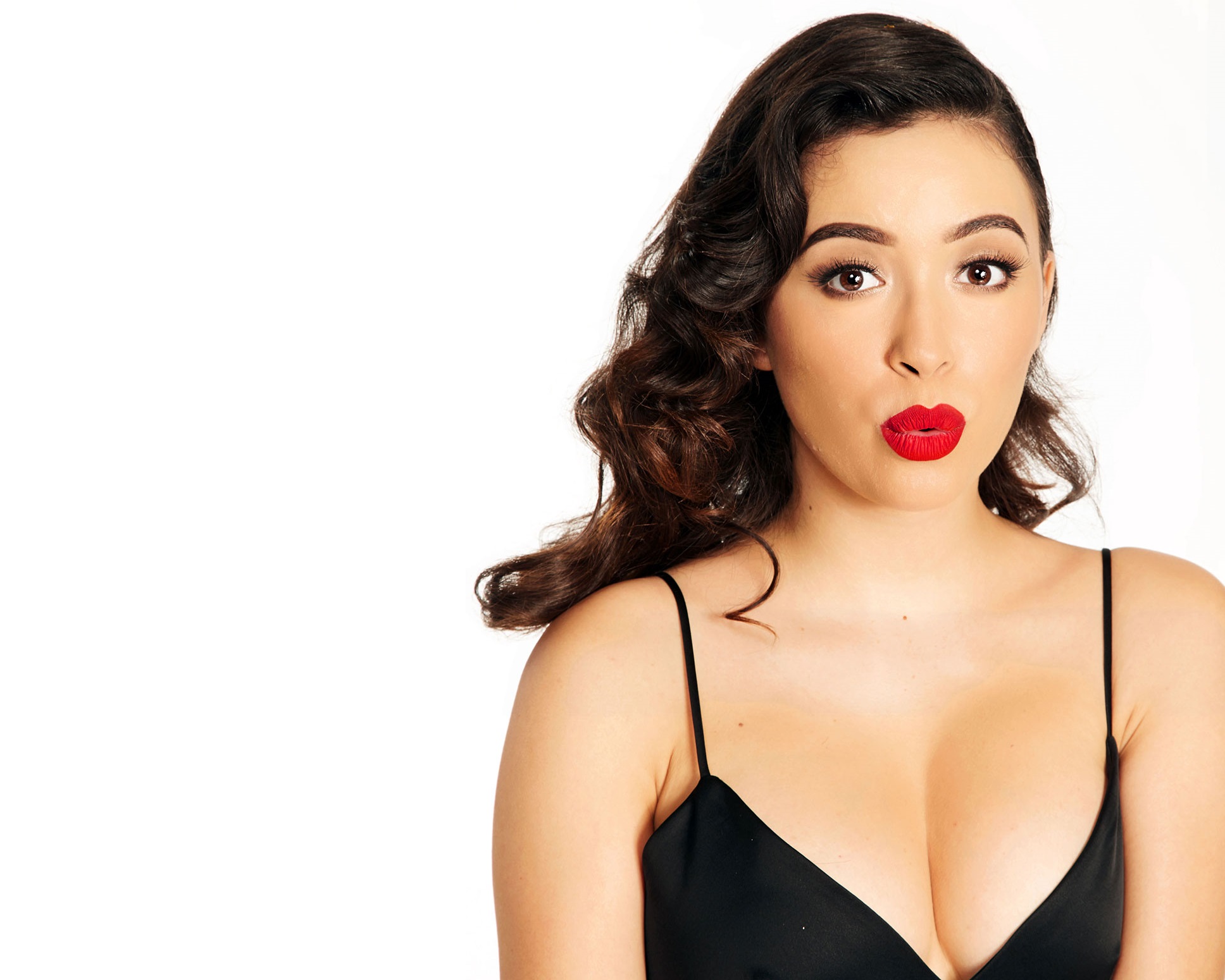 Celebrity Christian Serratos 1936x1550