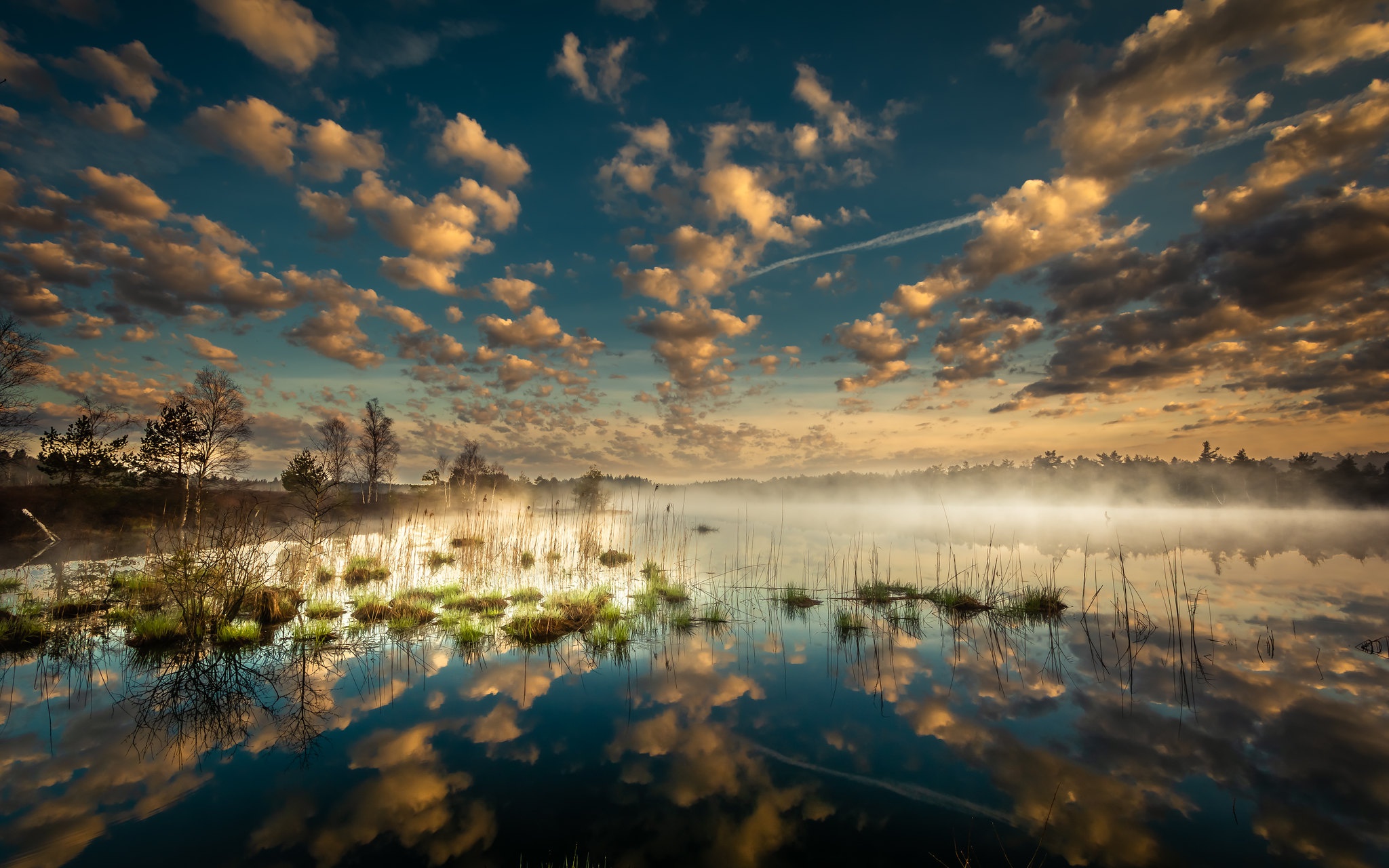 Cloud Lake Nature Sky 2048x1280