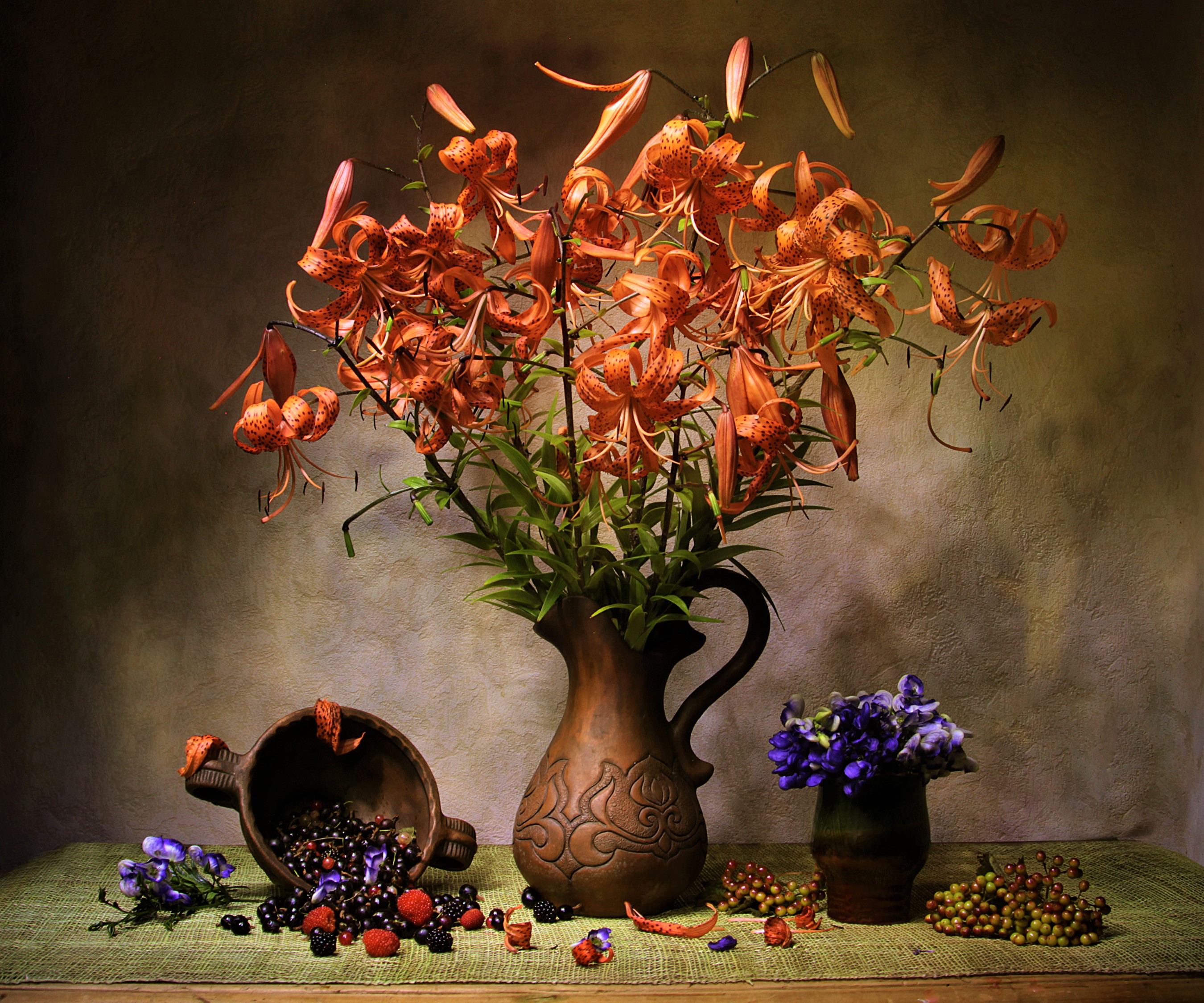 Lily Bowl Vase Orange Flower 2700x2250