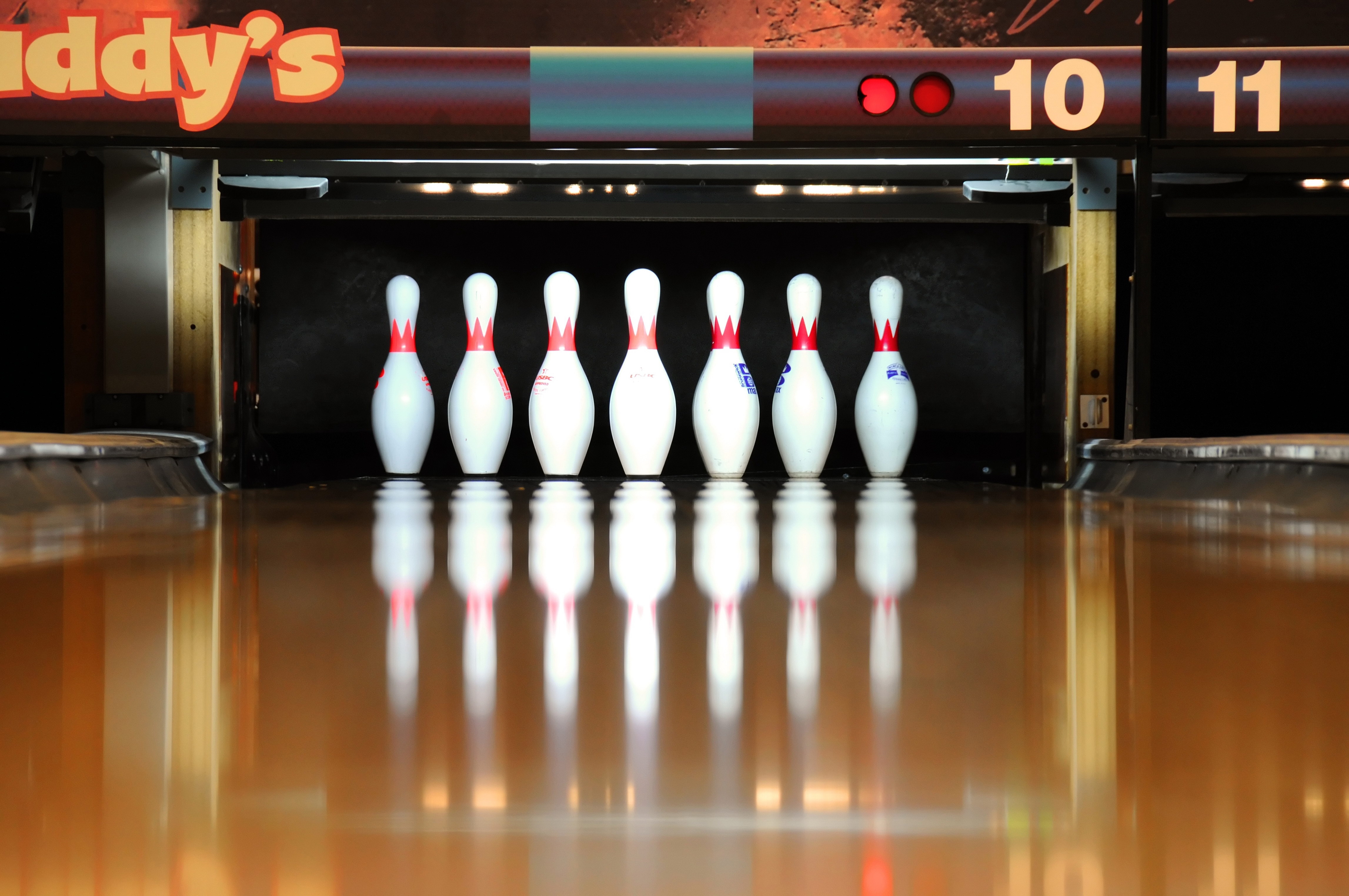 Sports Bowling 4588x3047
