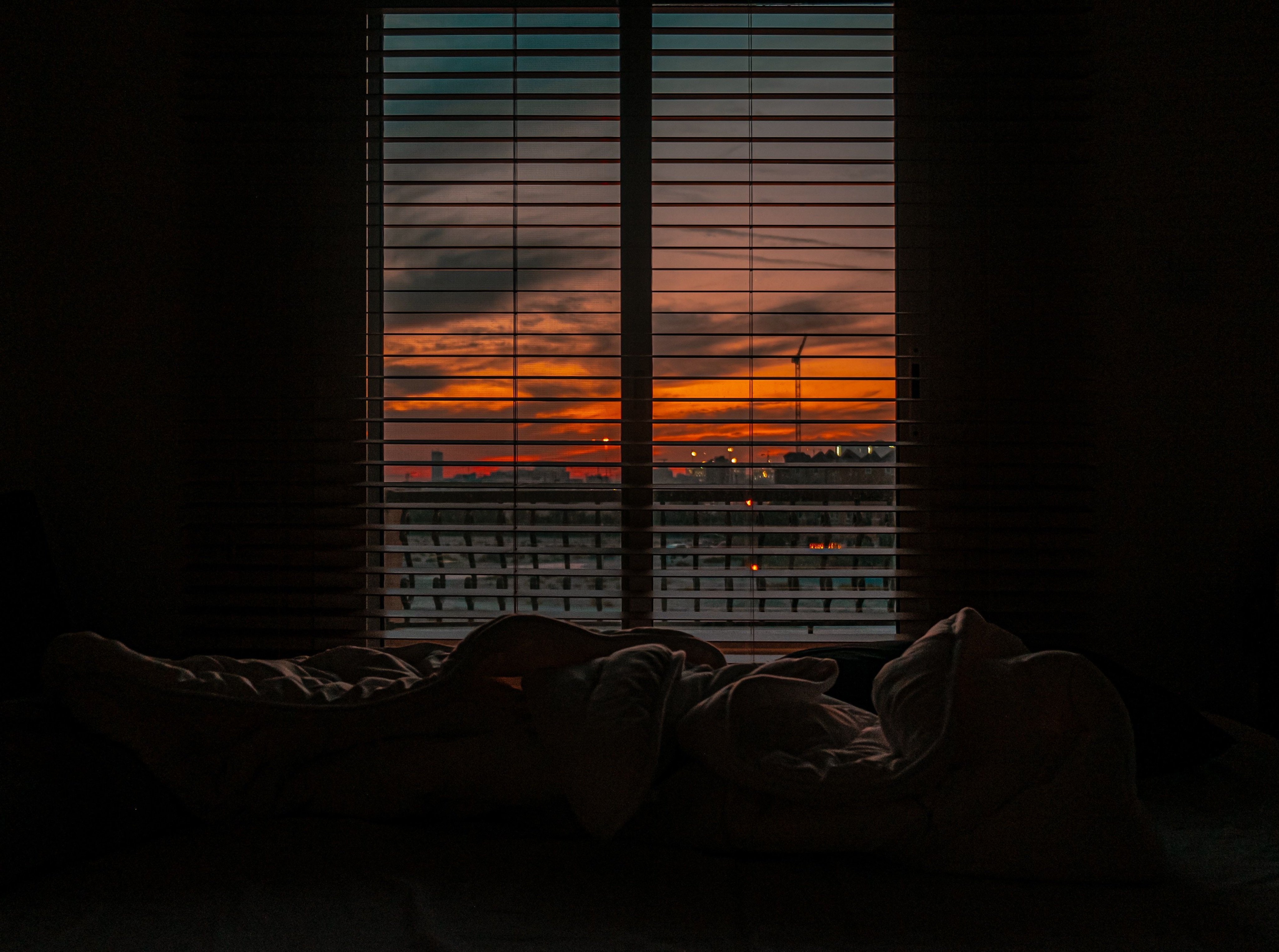 Bedroom Sunset Blinds Sheets Window 4096x3049