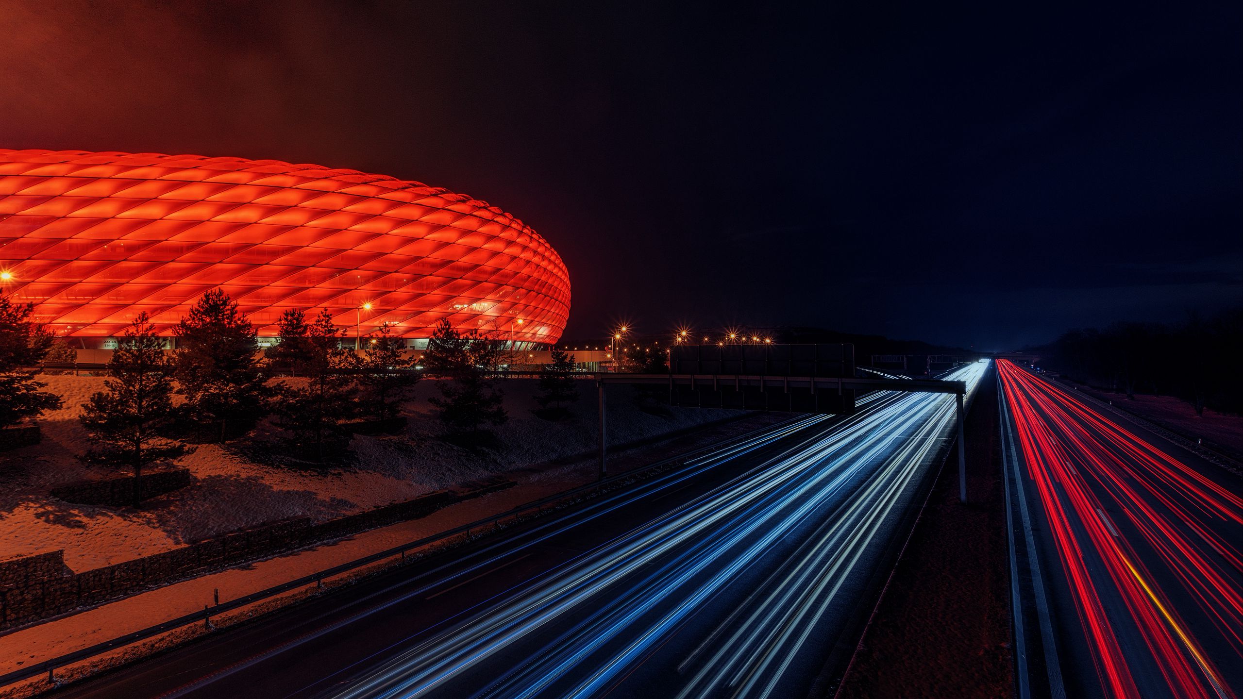 Road Germany Munich Highway Night Stadium Bayern Munchen Motion Blur Allianz Arena Long Exposure 2560x1440