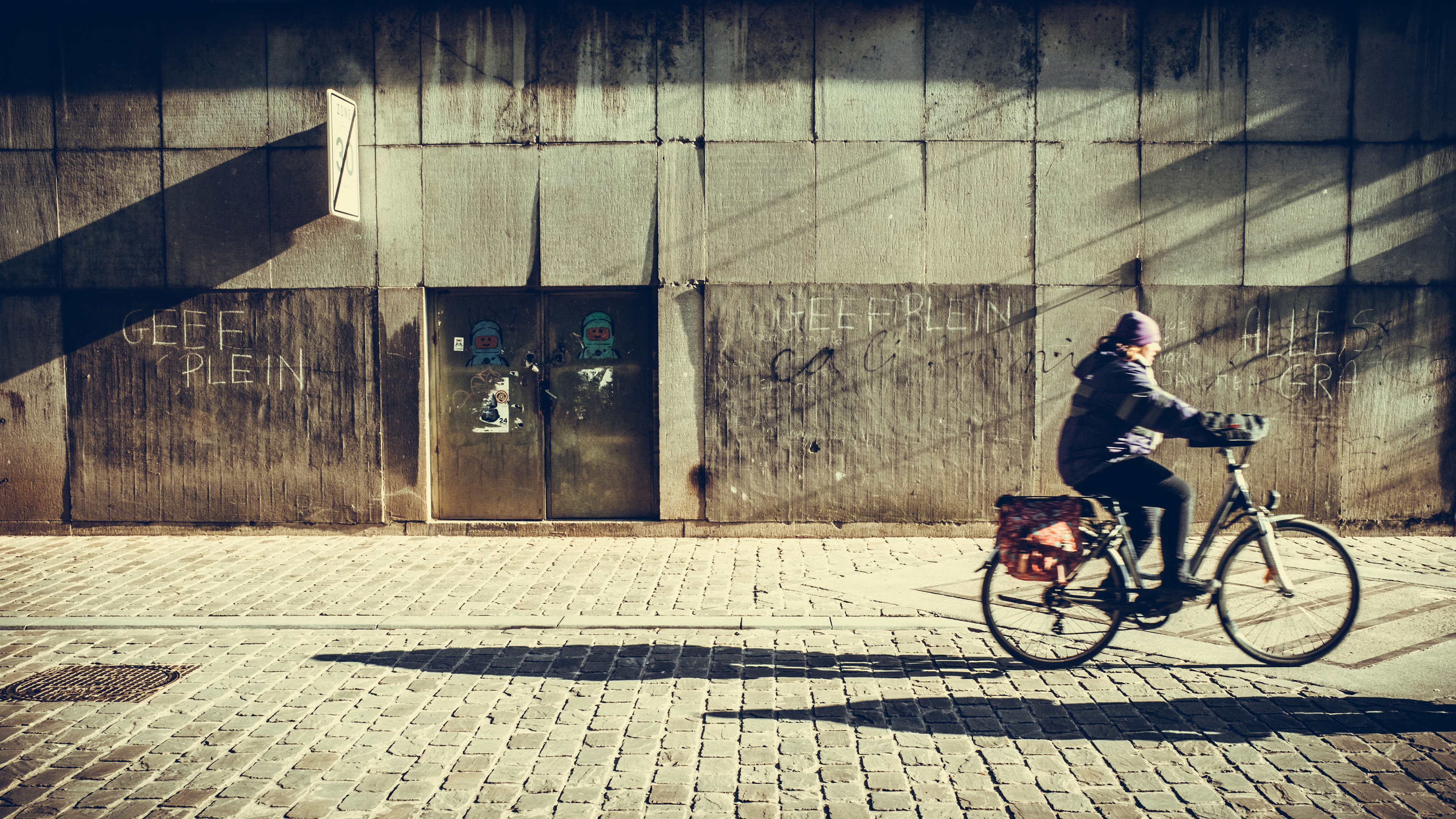 Bicycle Bicyclist Concrete Graffiti Motion Blur Brick Cobblestone Bernard Hermant 3840x2160