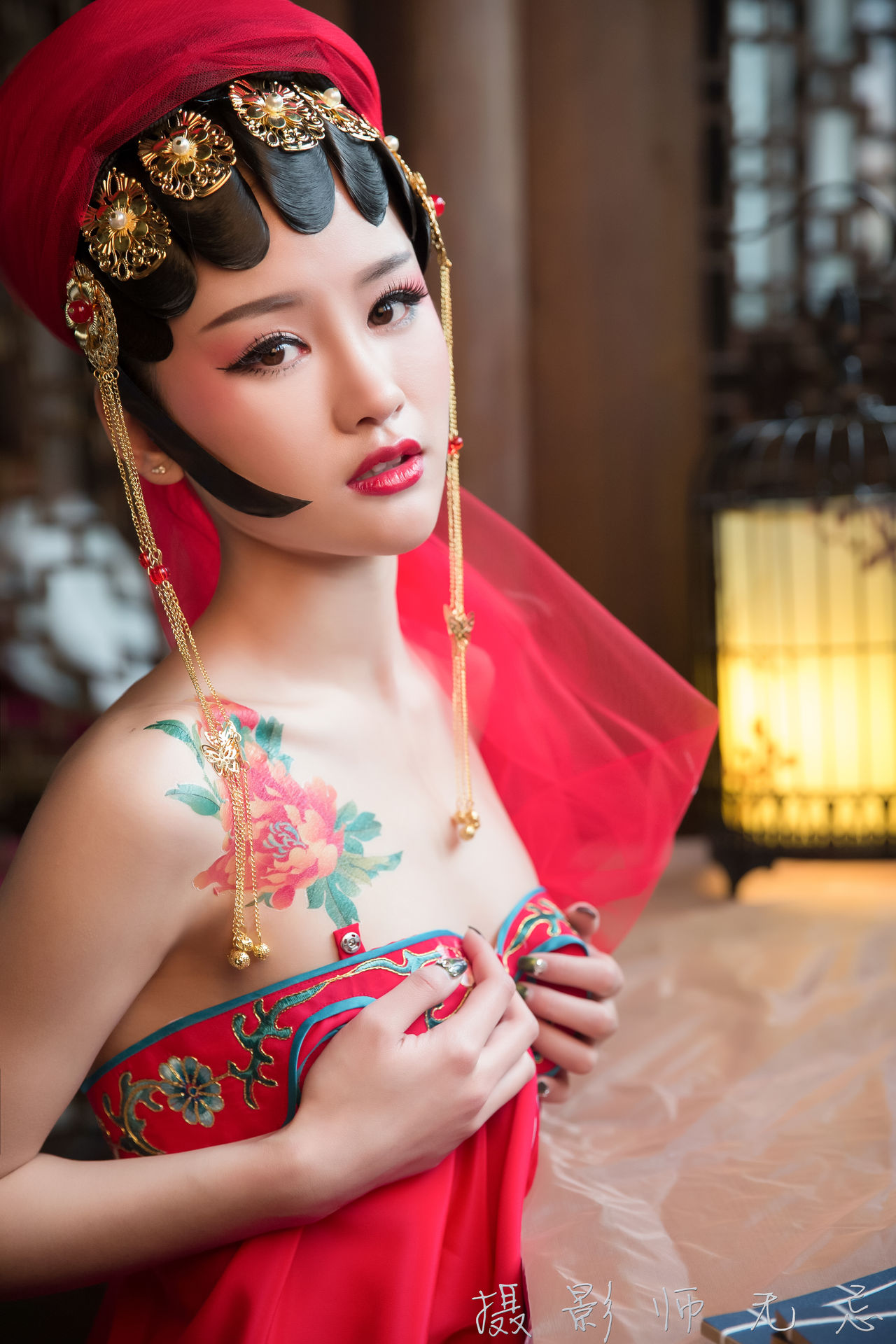 Asian Women Glamour Red Clothing Shawl Makeup Red Lipstick Jewelry Tattoo Indoors 1280x1920