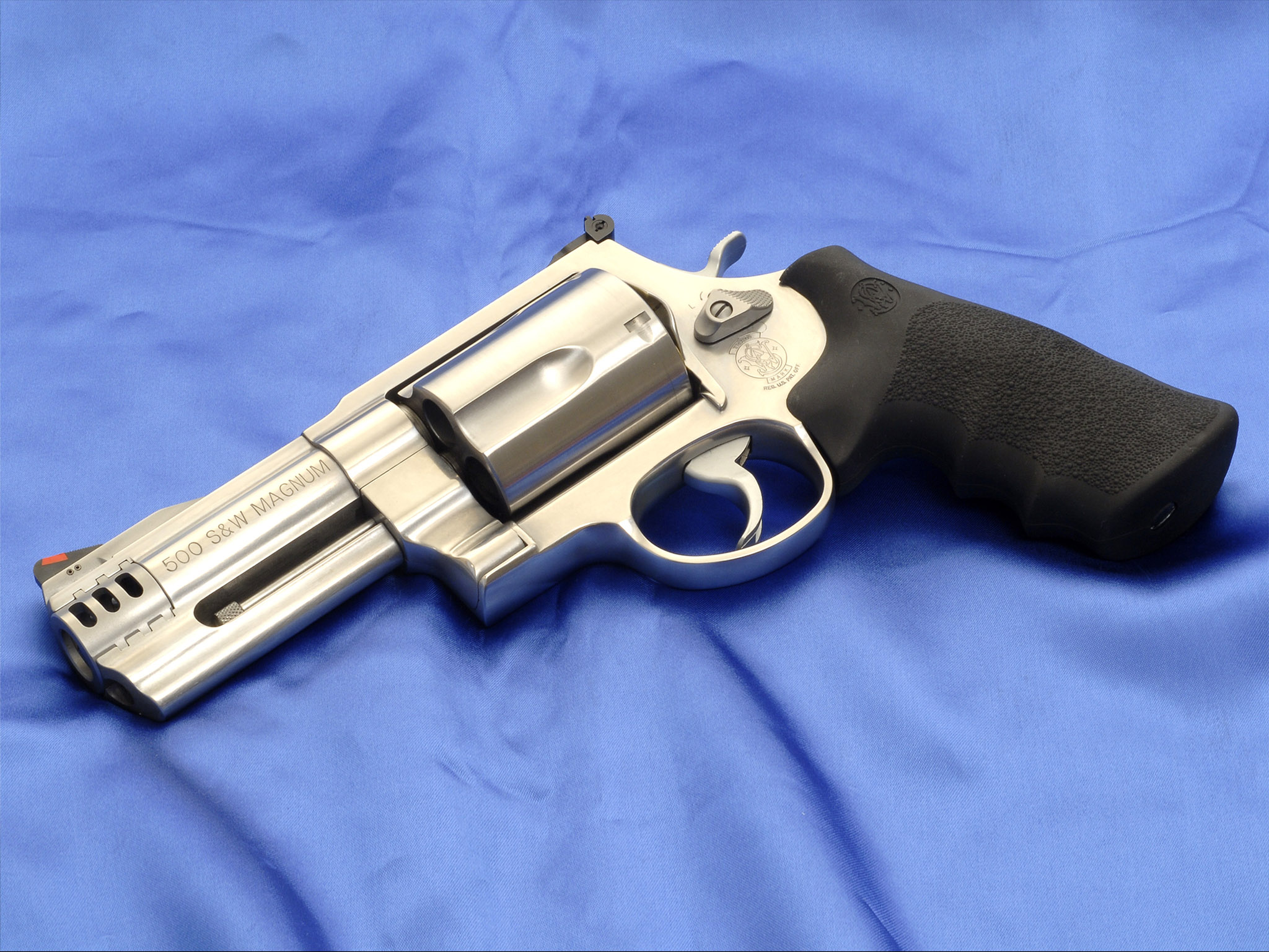 Weapons Smith Amp Wesson 500 Magnum Revolver 2048x1536