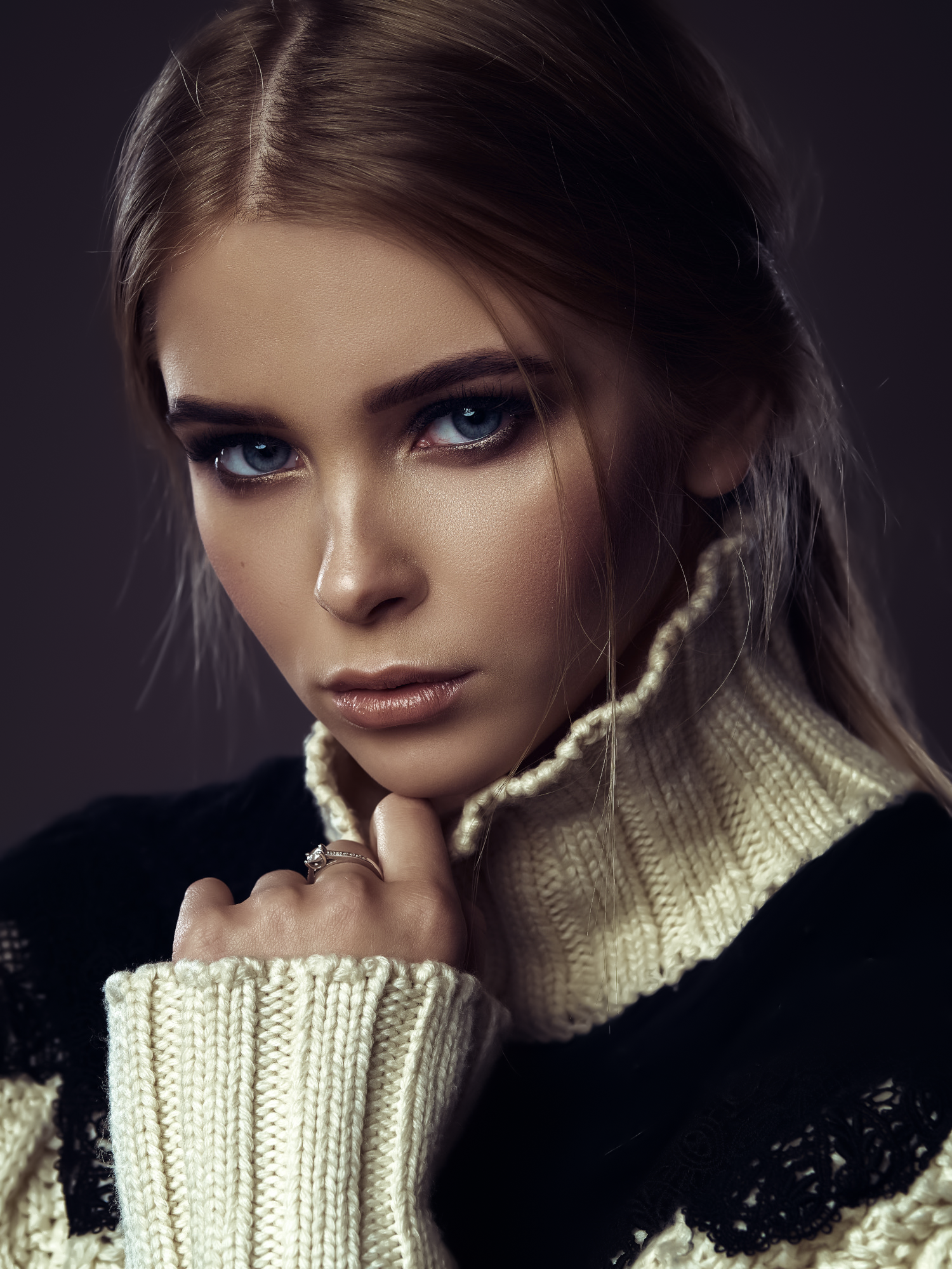 Ilya Varivchenko Women Brunette Blue Eyes Looking At Viewer Makeup Eyeshadow Blush Lipstick Turtlene 1500x2000