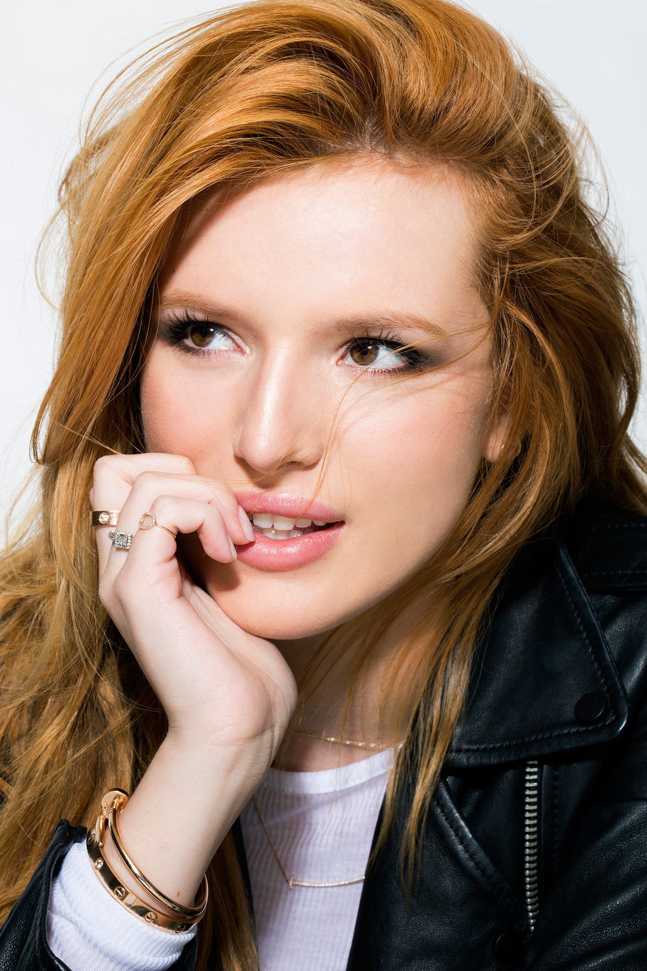 Bella Thorne Women Actress Redhead Simple Background Face Women Indoors Long Hair 1333x2000