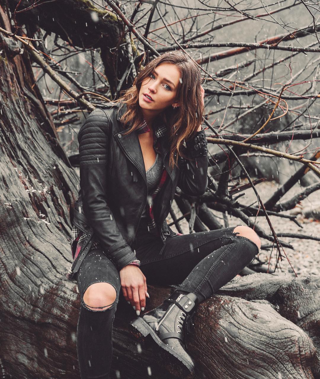 Model Women Celebrity Leather Jackets Jacket Black Boots 1080x1280