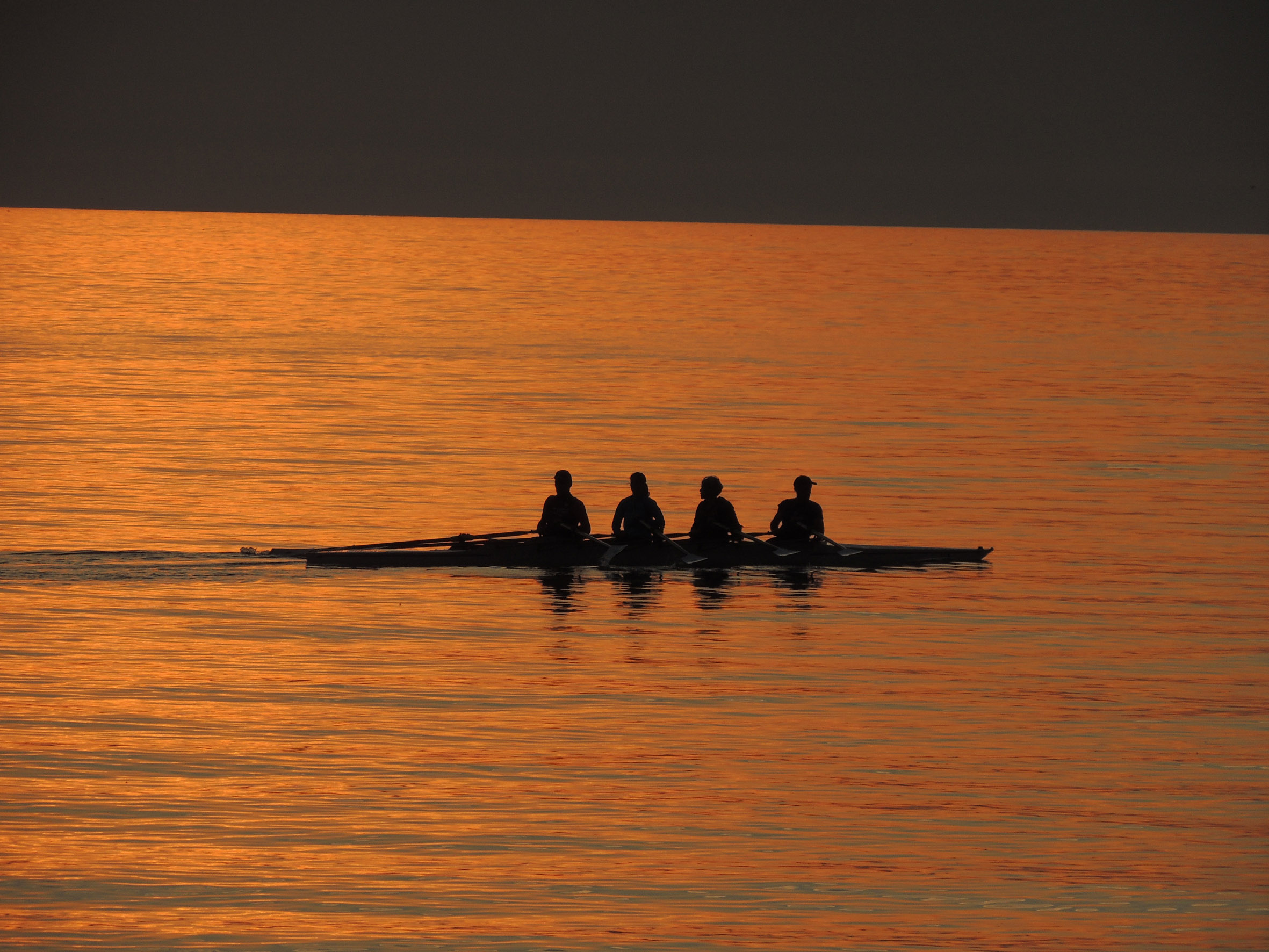 People Row Boat Silhouette 2362x1772