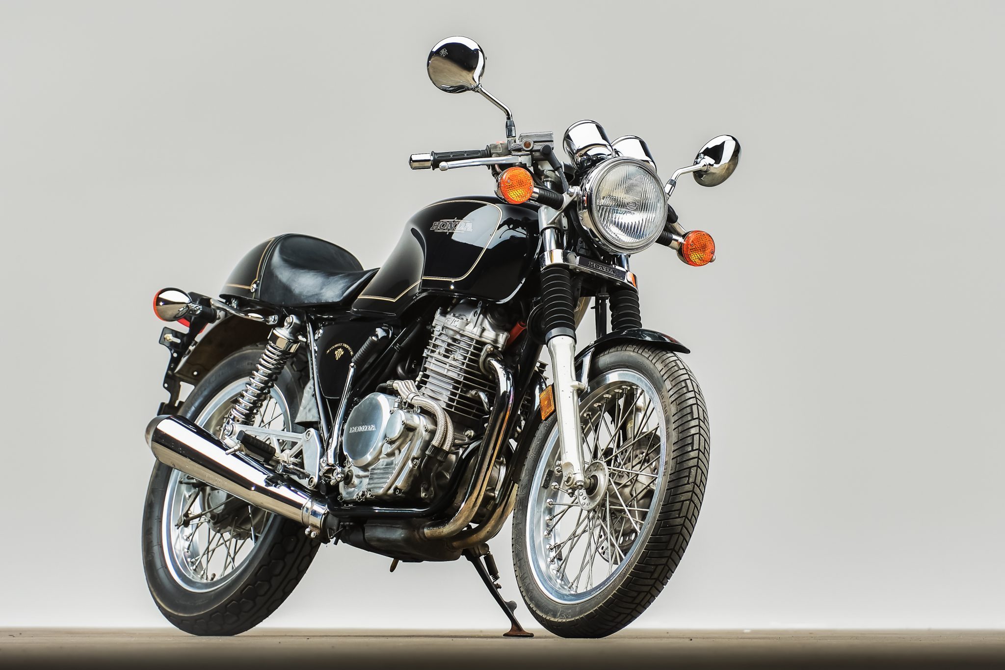 Motorcycle 2048x1365