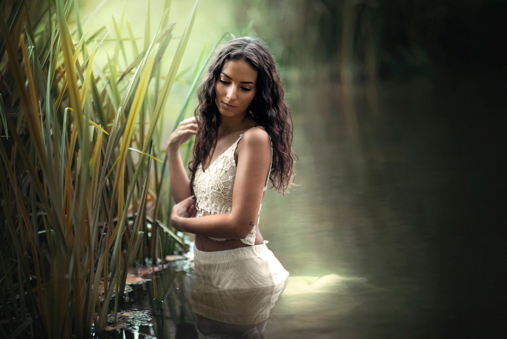Water Girl Reed Woman Model Black Hair 2048x1367