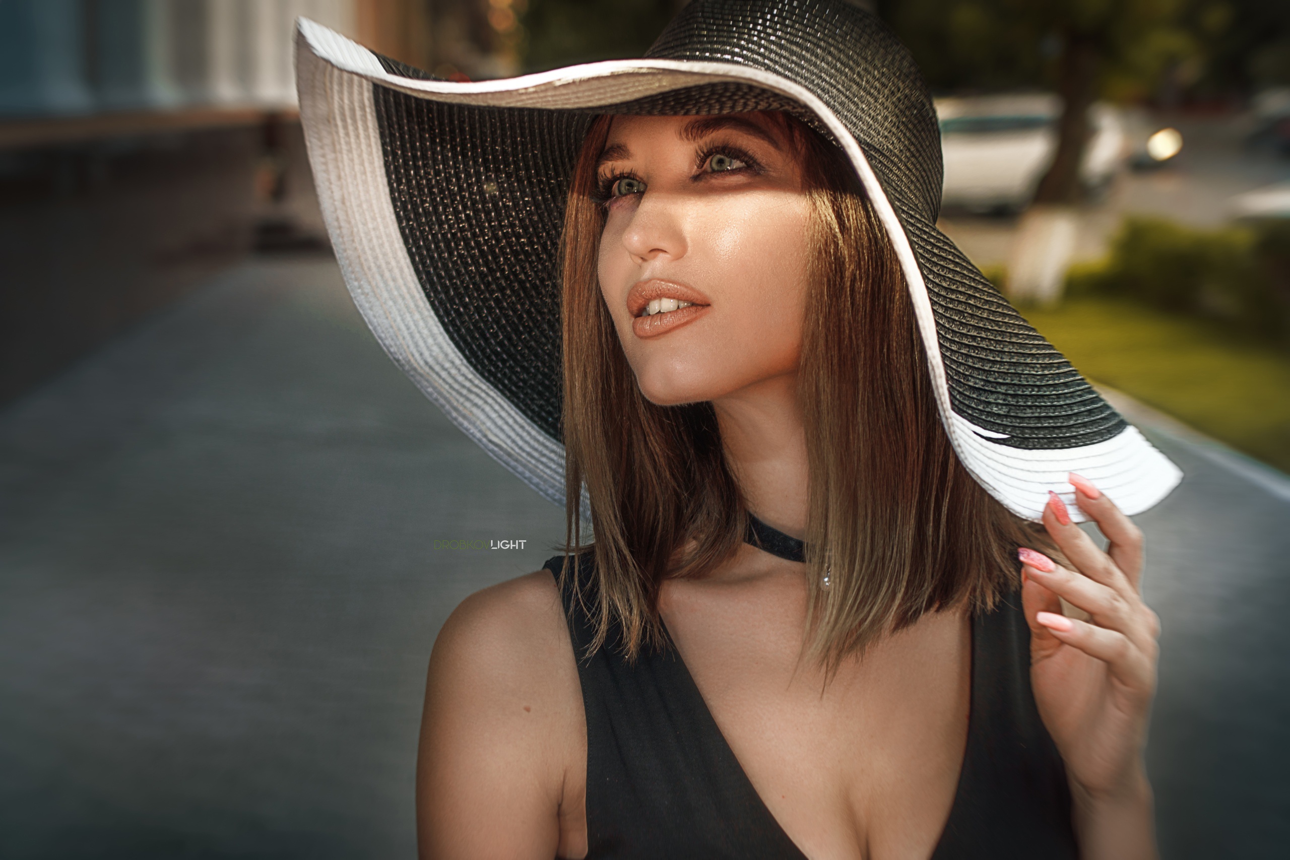 Daria Bliznyakova Face Girl Hair Hand Hat Makeup Portrait Style 2560x1707