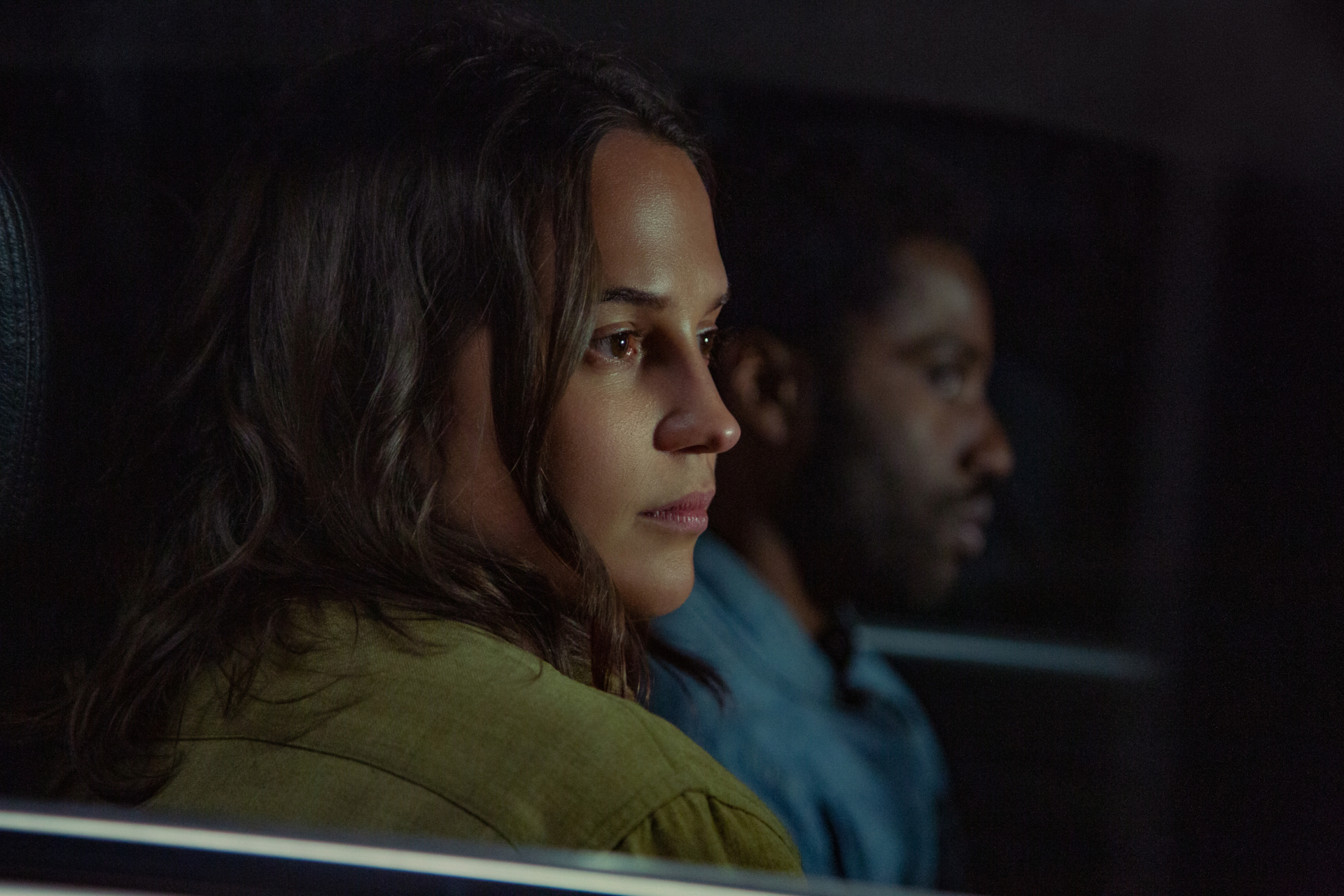 Alicia Vikander John David Washington 1920x1280