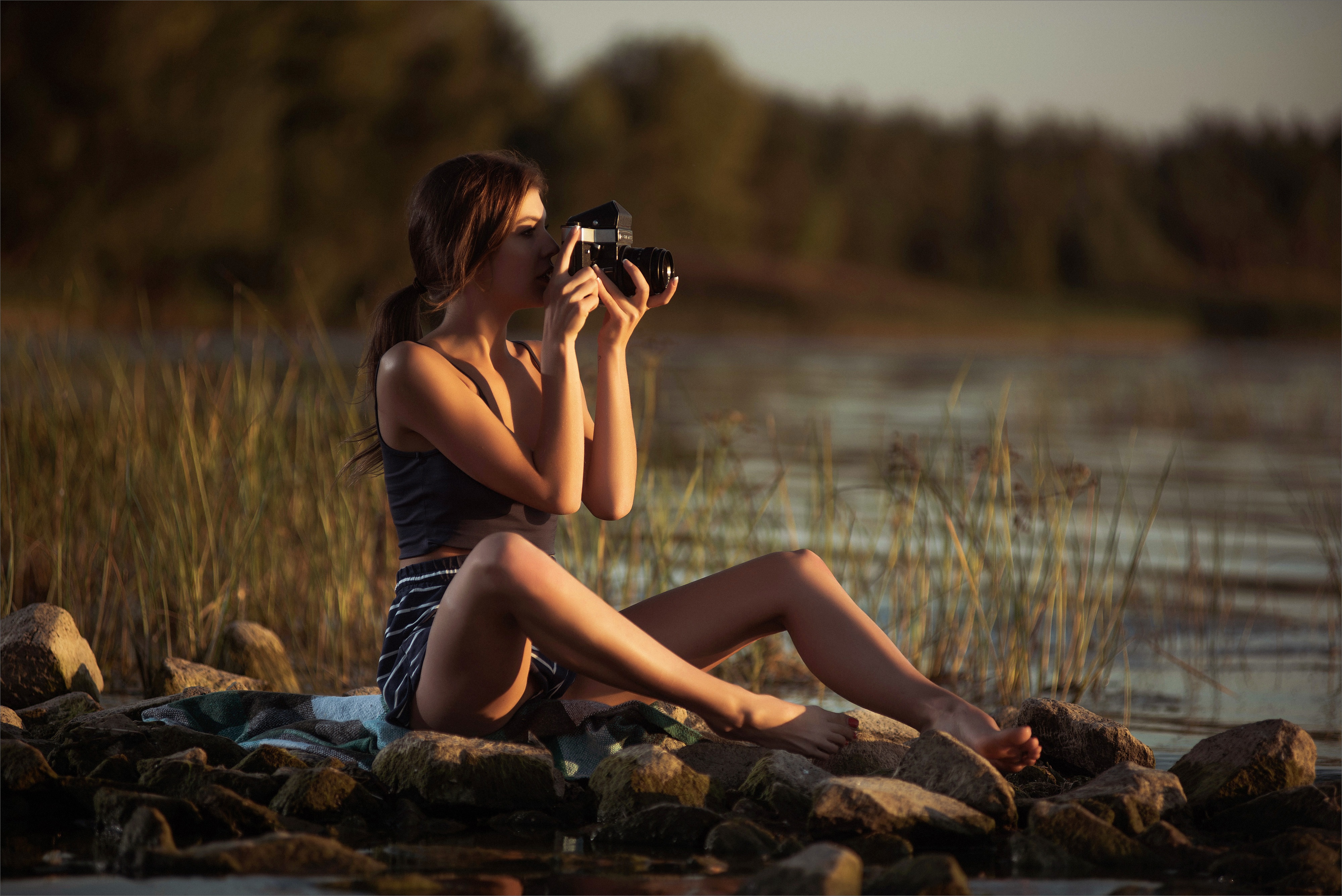Women Model Black Top Women Outdoors Sitting Barefoot Photographer Brunette Camera Tank Top 4000x2671