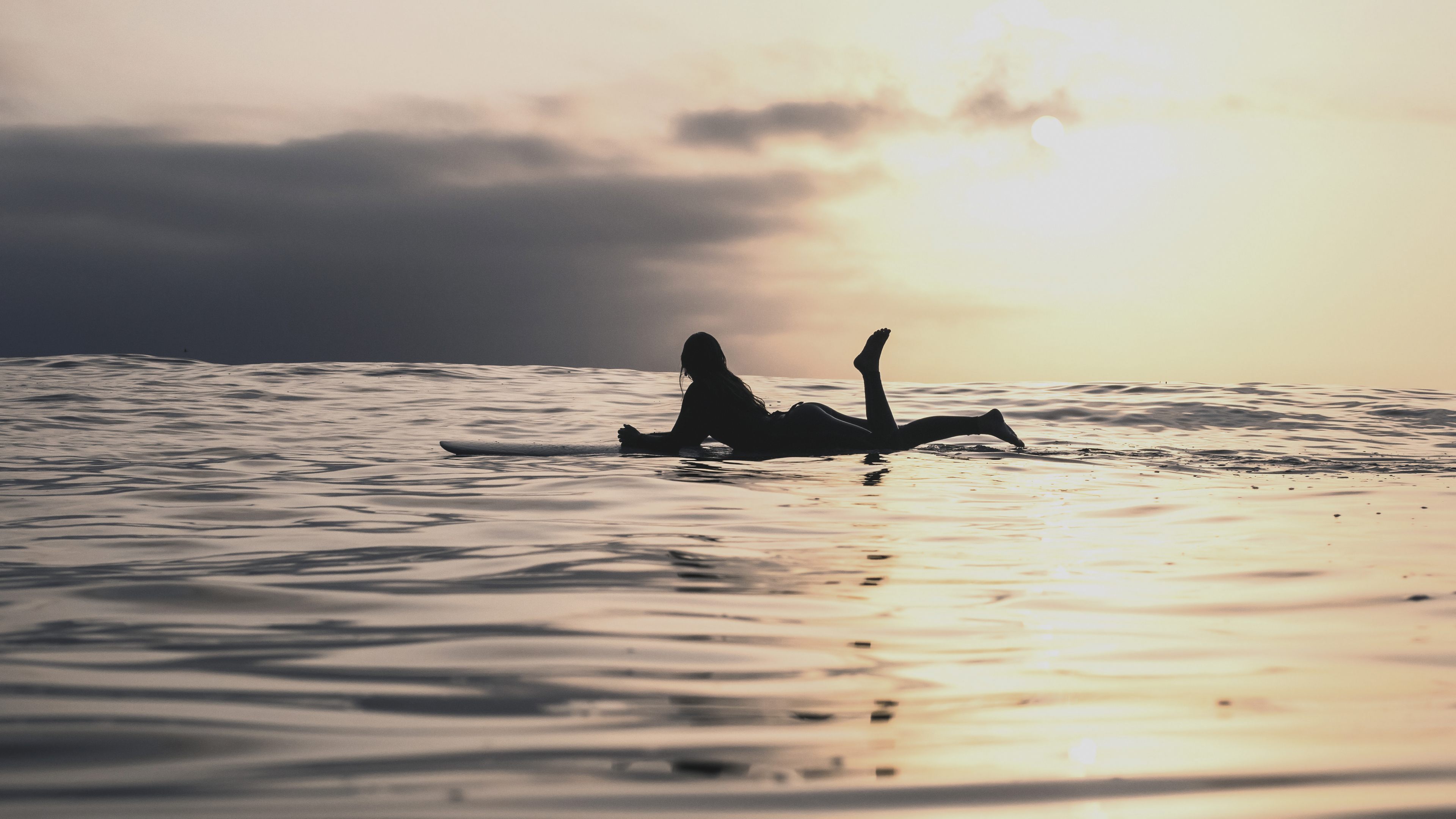 Surfers Silhouette Sun Dusk Jeremy Bishop 3840x2160