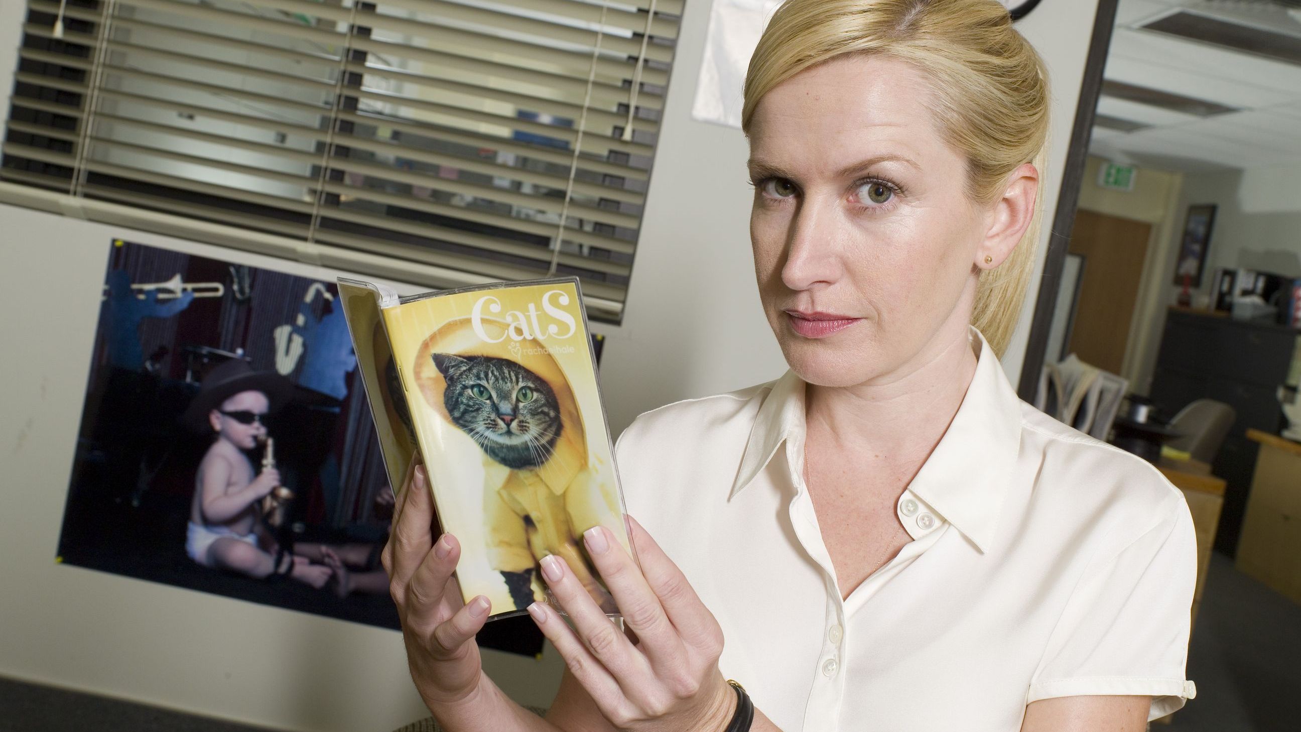 Angela Kinsey Actress The Office 2592x1458
