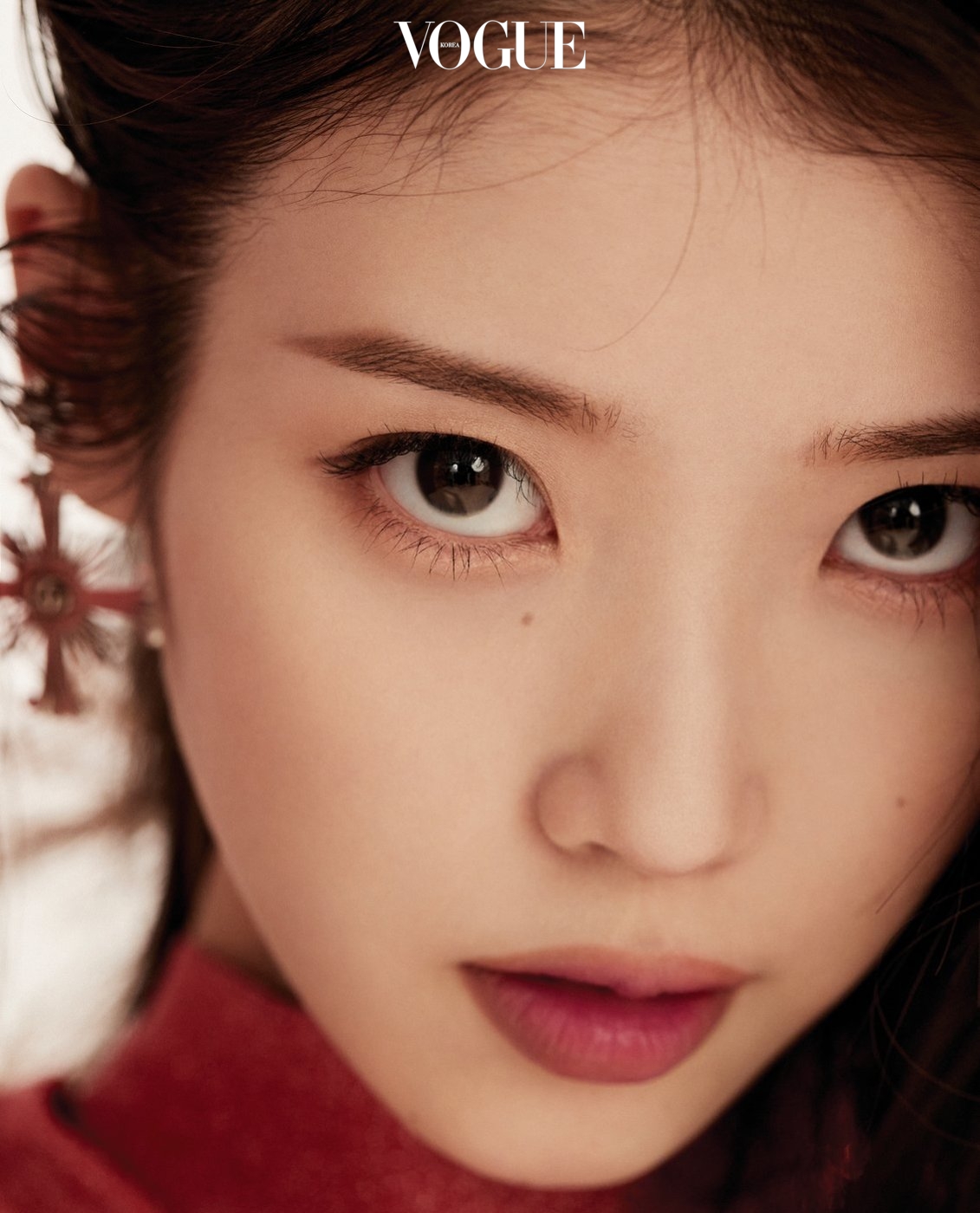 IU Face Vogue Magazine Closeup Asian Korean Women K Pop 1131x1400