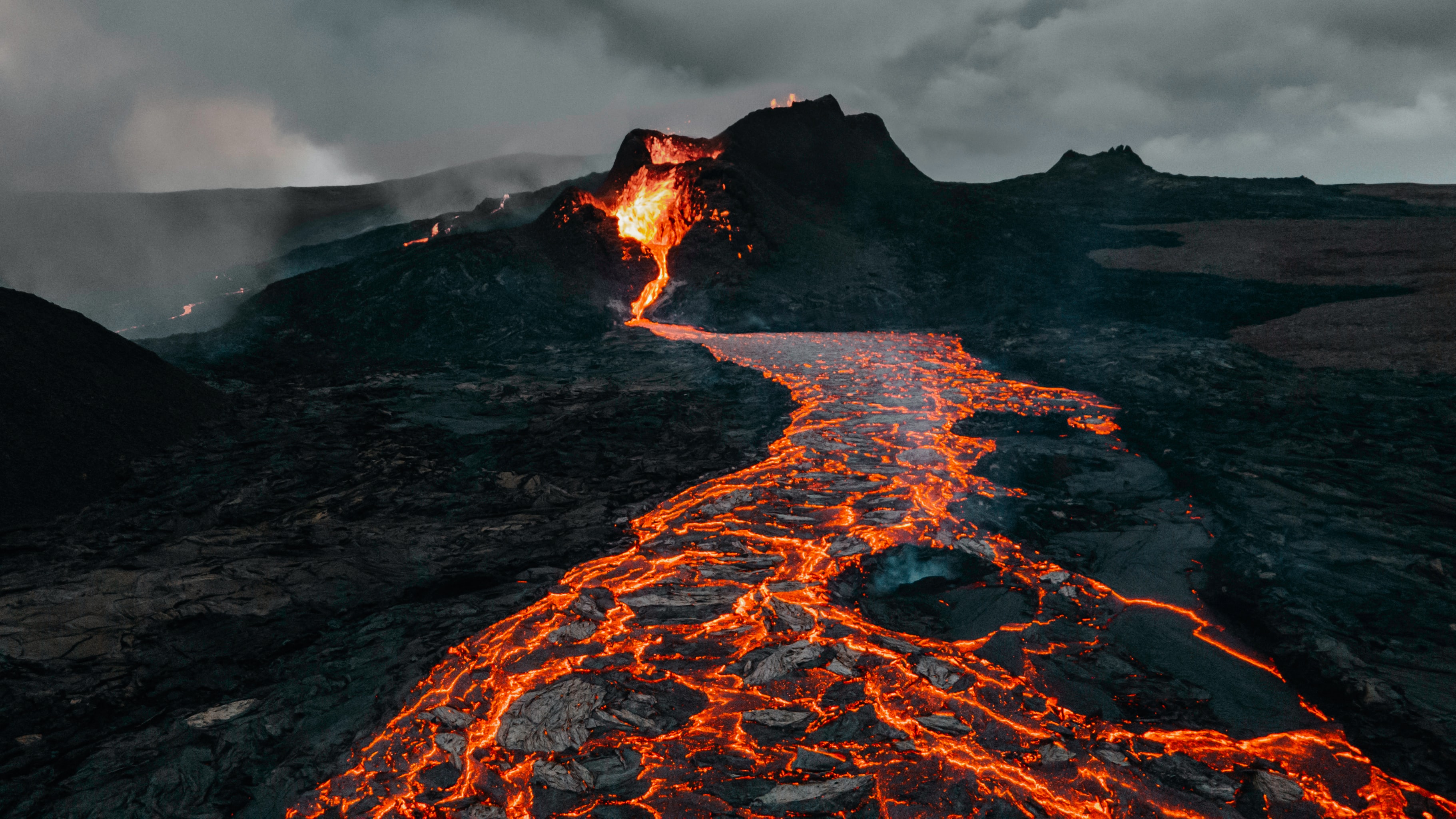 Landscape Nature Volcano Volcanic Eruption Lava 3642x2049