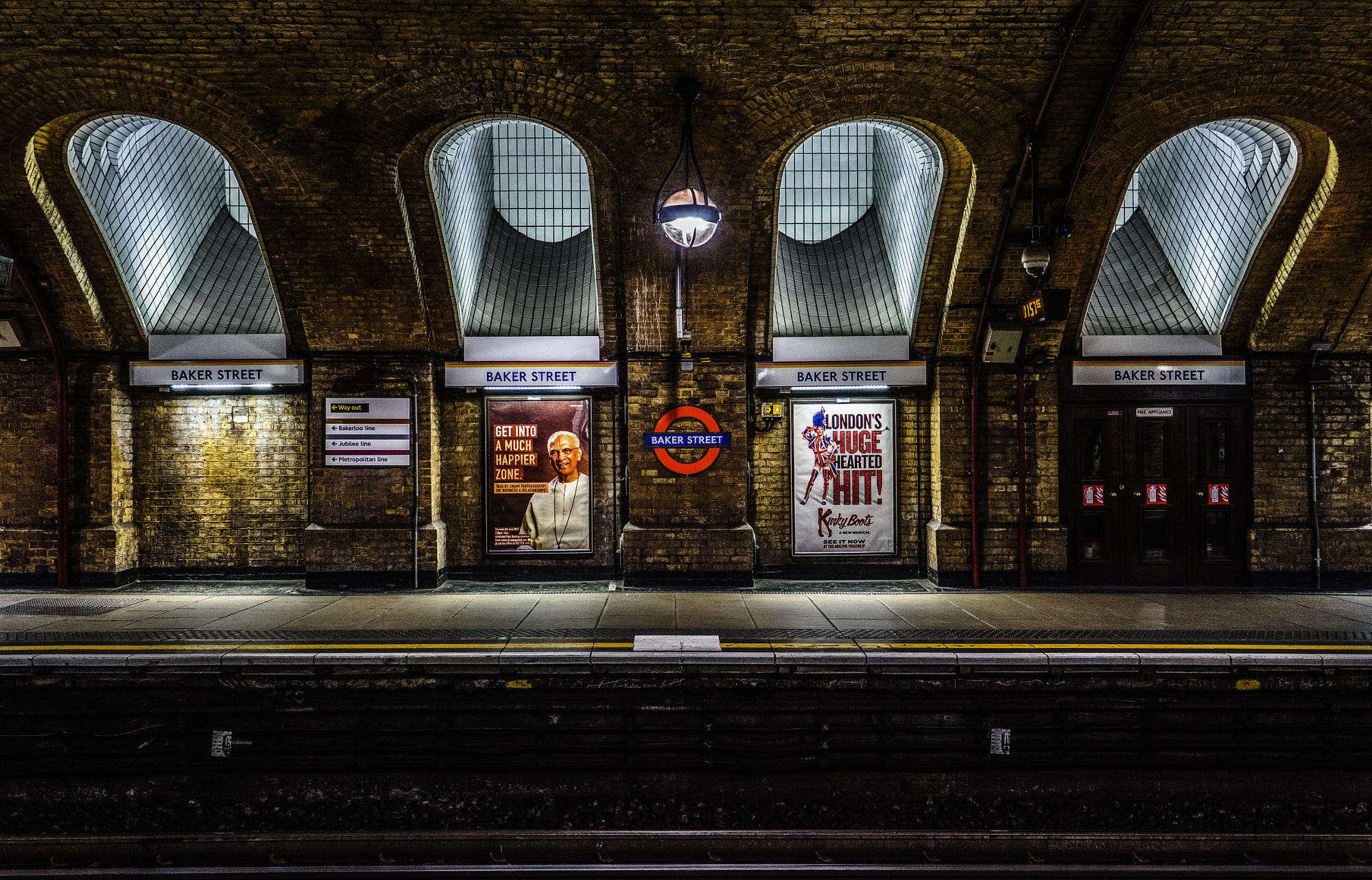 Railway Station Architecture Underground London England 500px 2000x1283