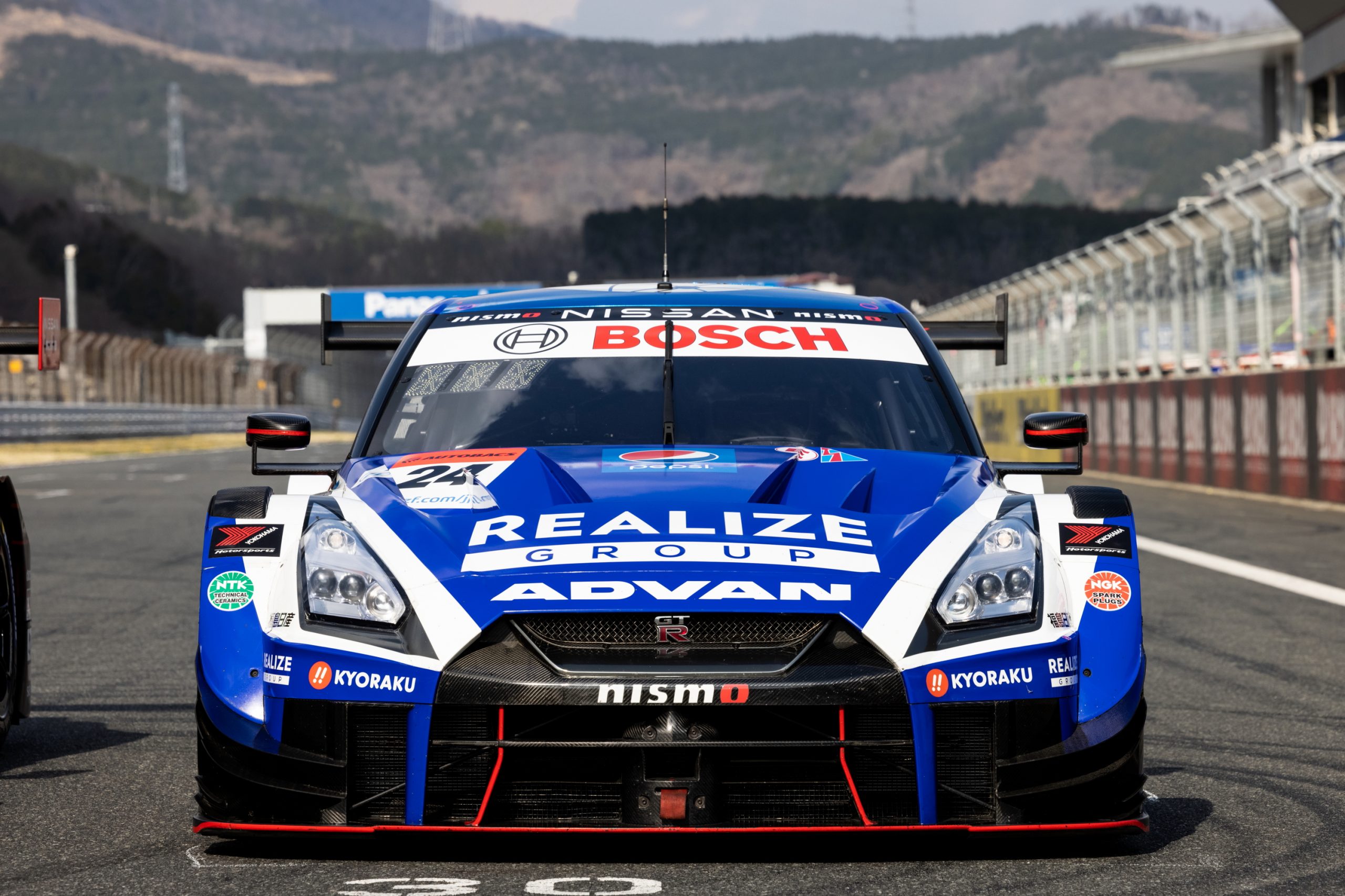 Nismo Nissan GT R NiSMO GT R R35 GT R Race Cars Race Tracks Livery Super GT Blue Cars Frontal View 2560x1707